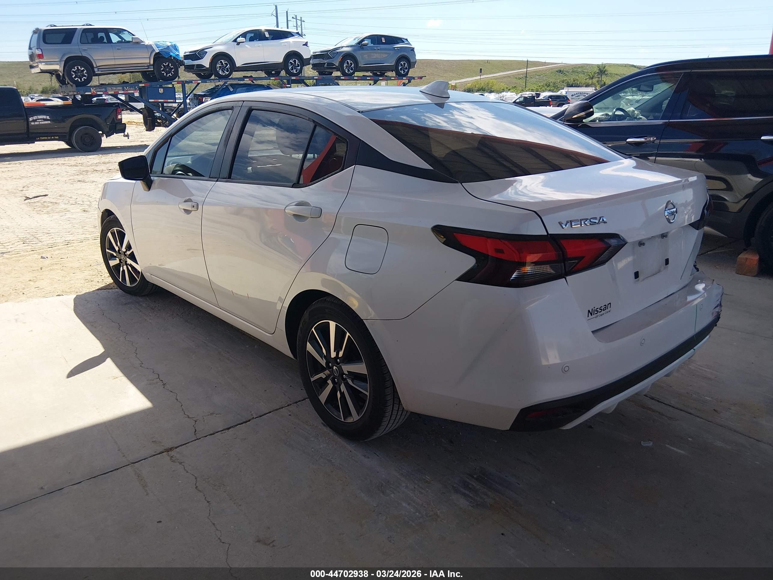 NISSAN VERSA image 3