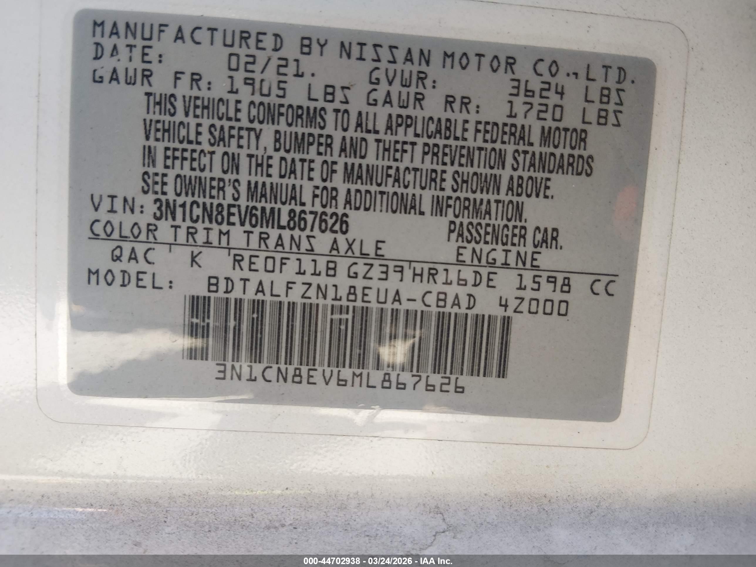 NISSAN VERSA image 9
