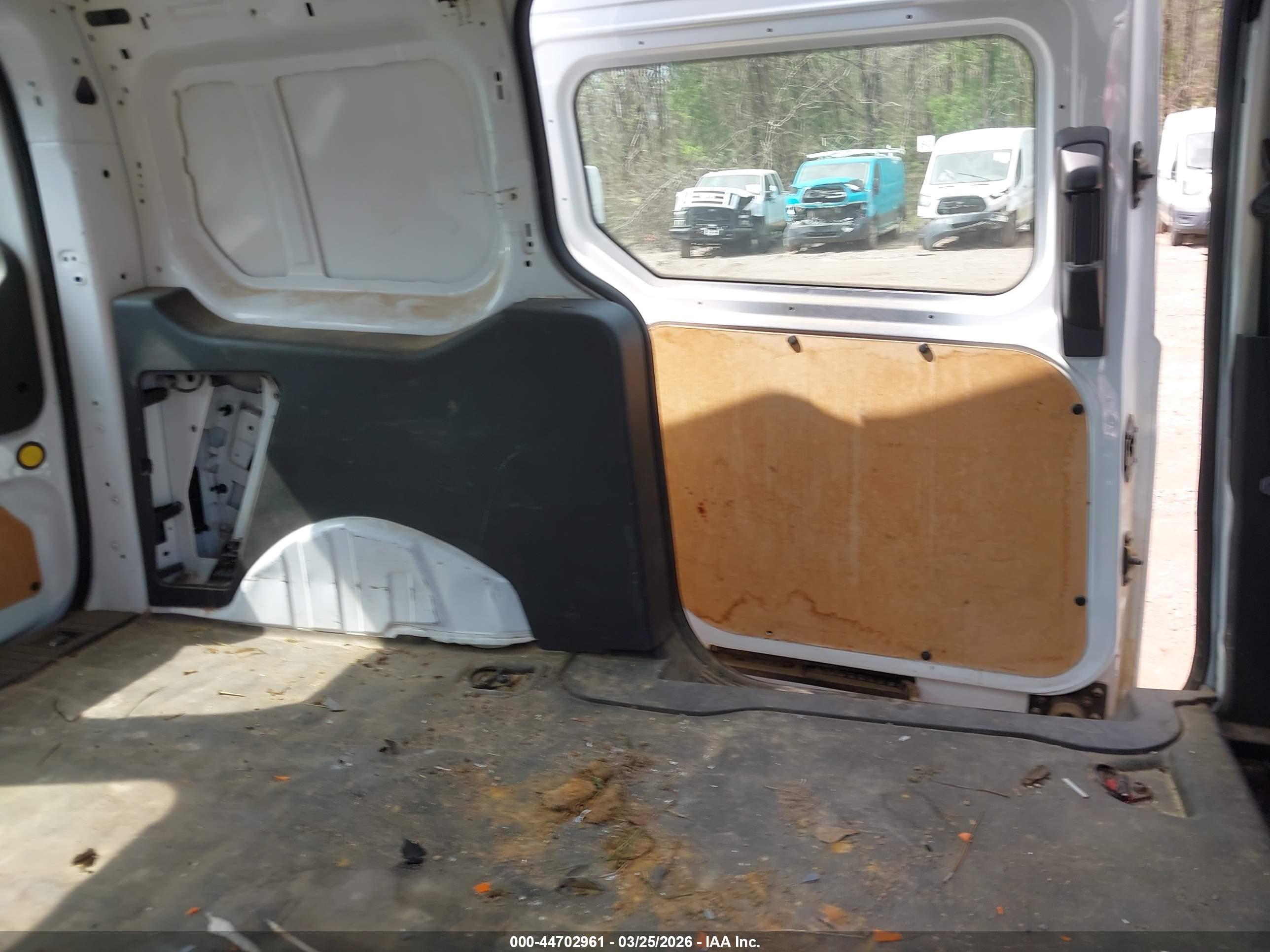 FORD TRANSIT image 8