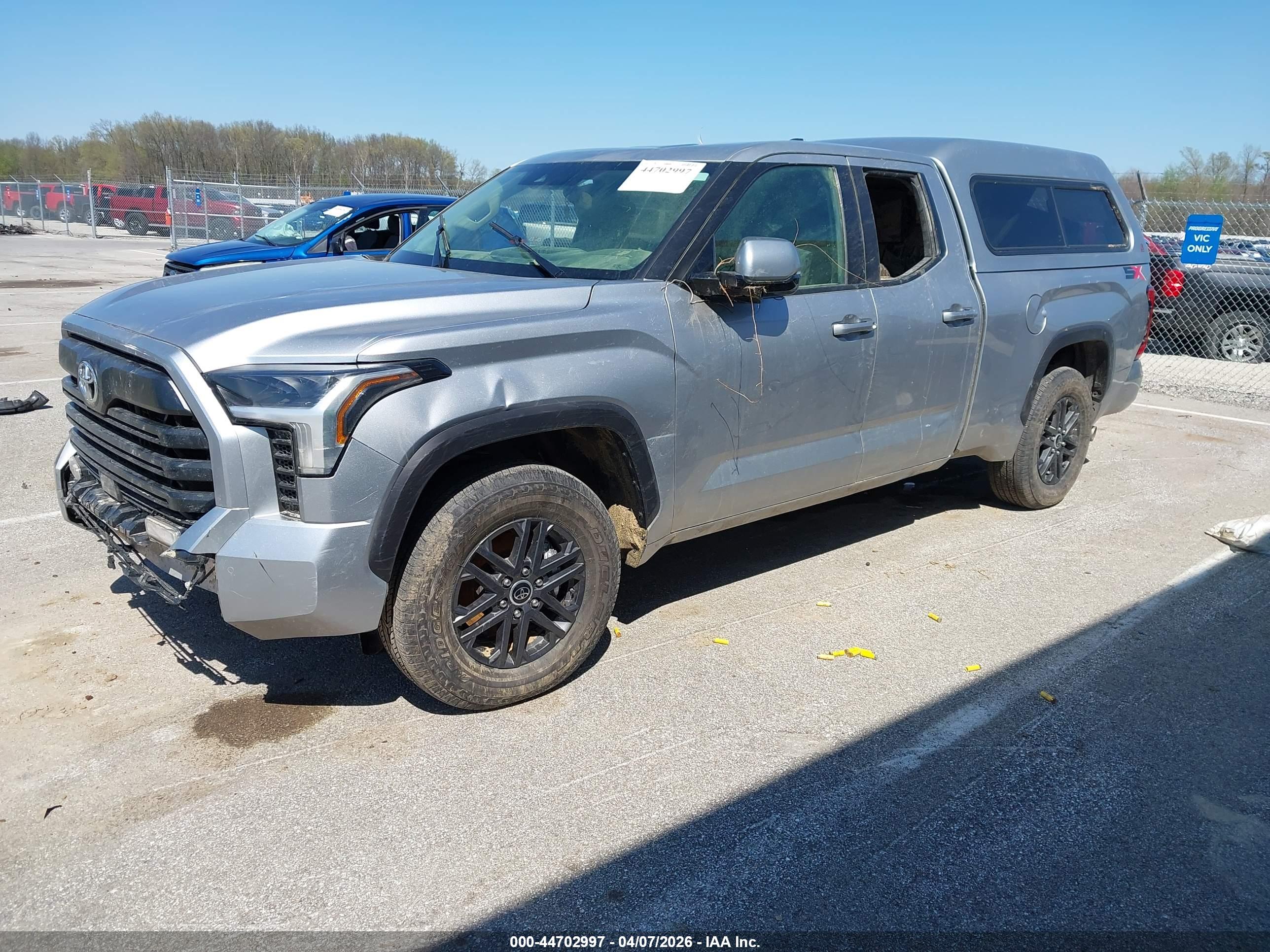 TOYOTA TUNDRA image 2