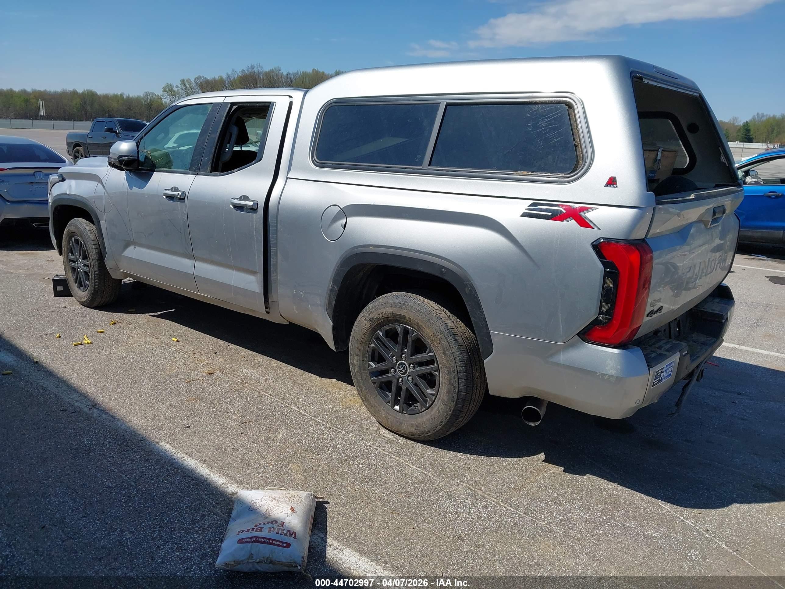 TOYOTA TUNDRA image 3