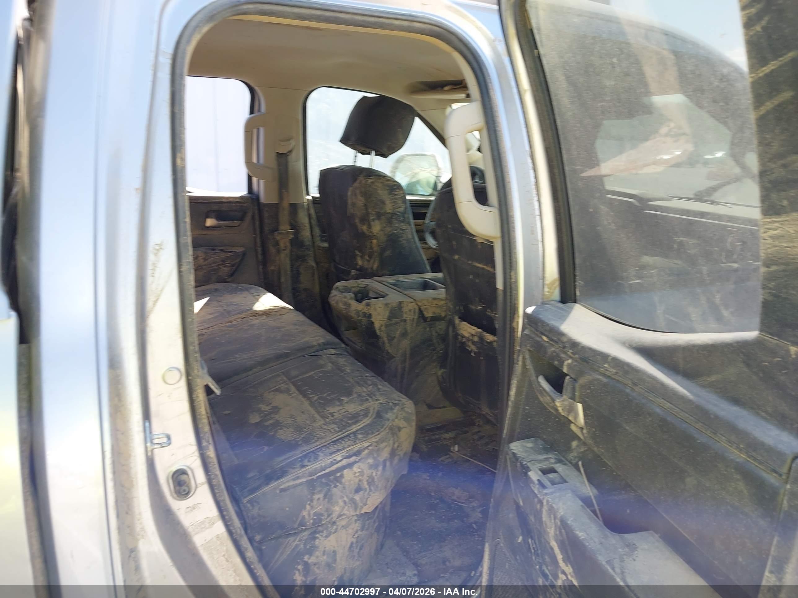 TOYOTA TUNDRA image 8