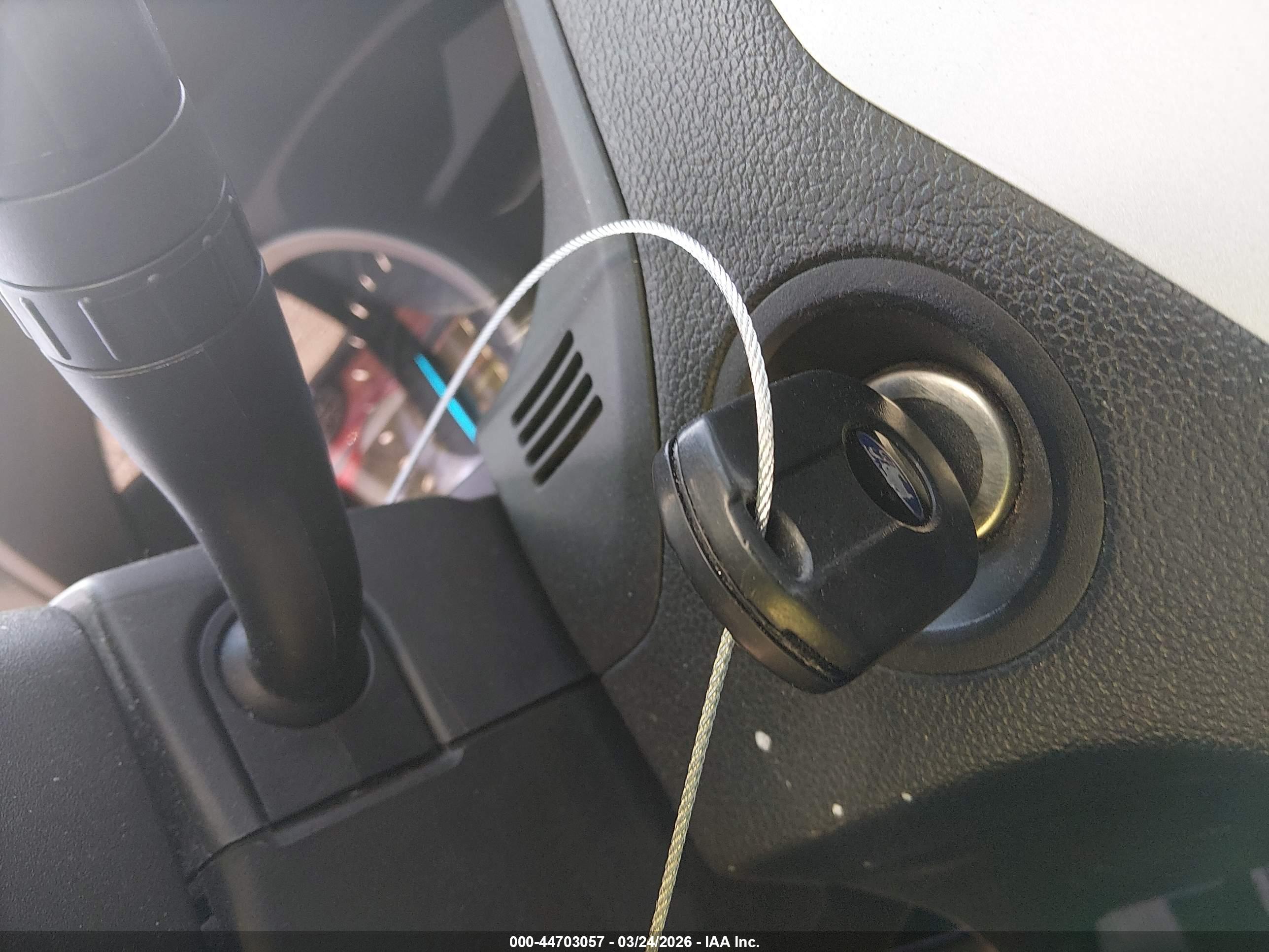 FORD EXPLORER image 11