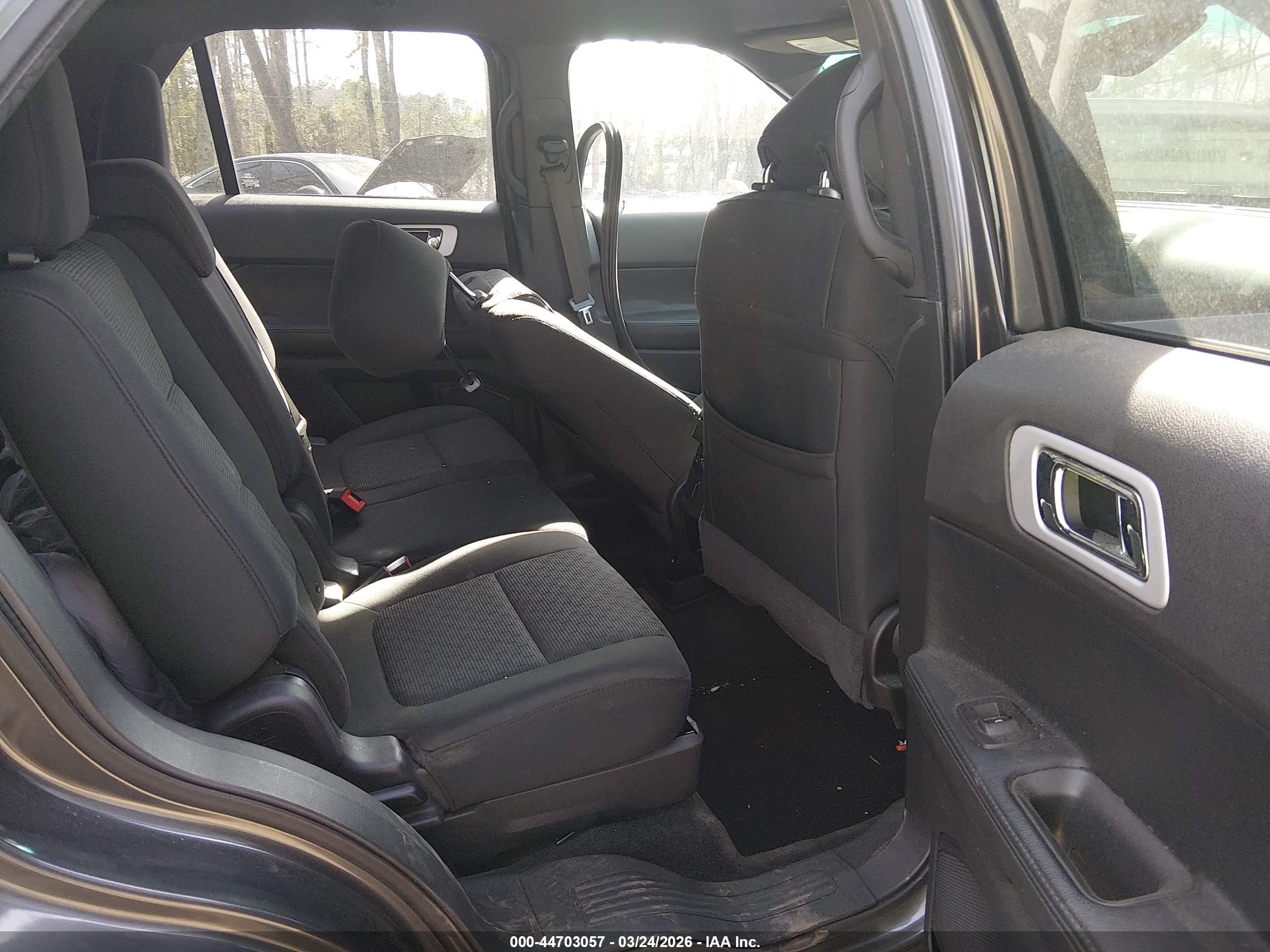 FORD EXPLORER image 8