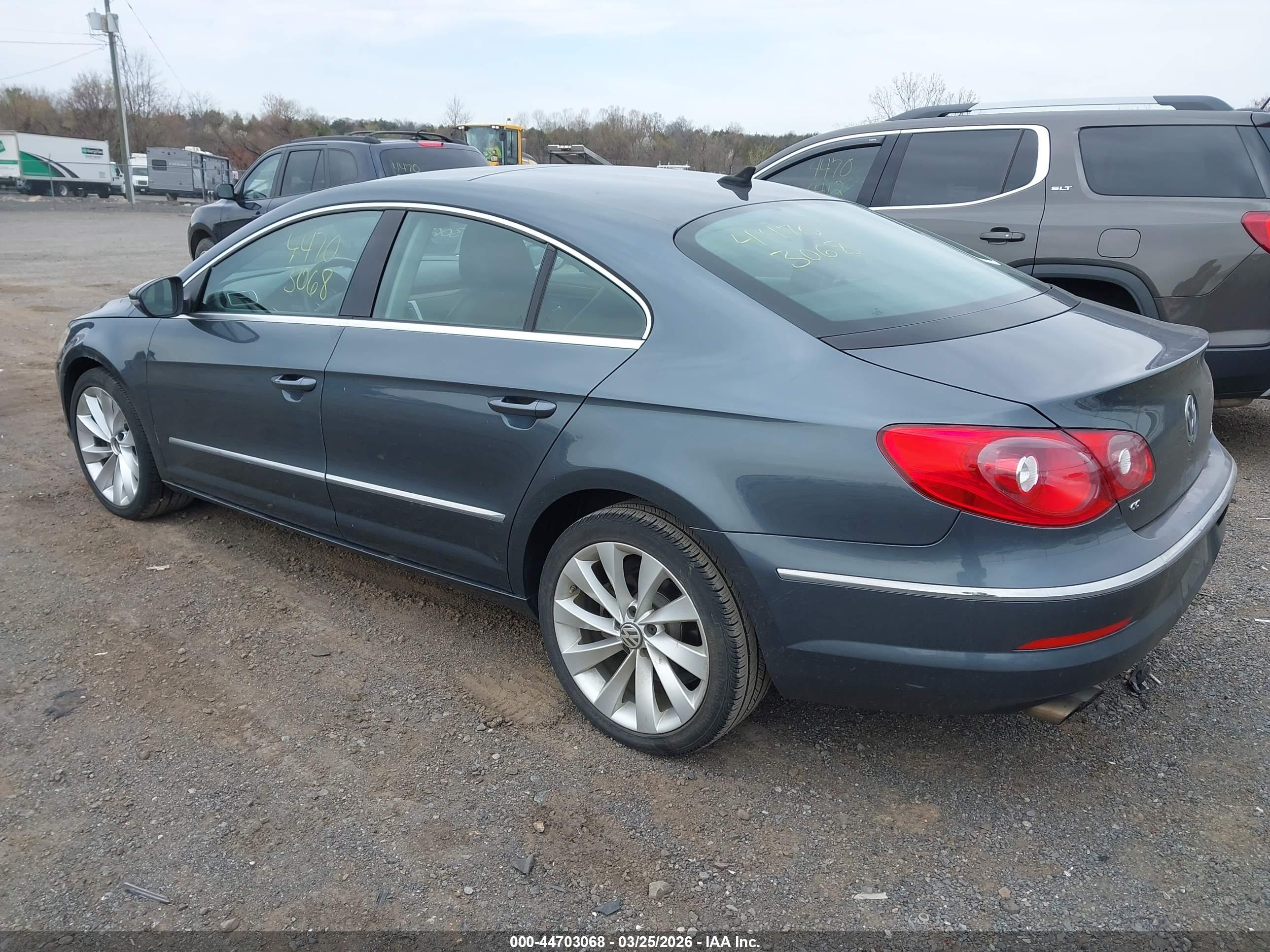 VOLKSWAGEN CC image 3