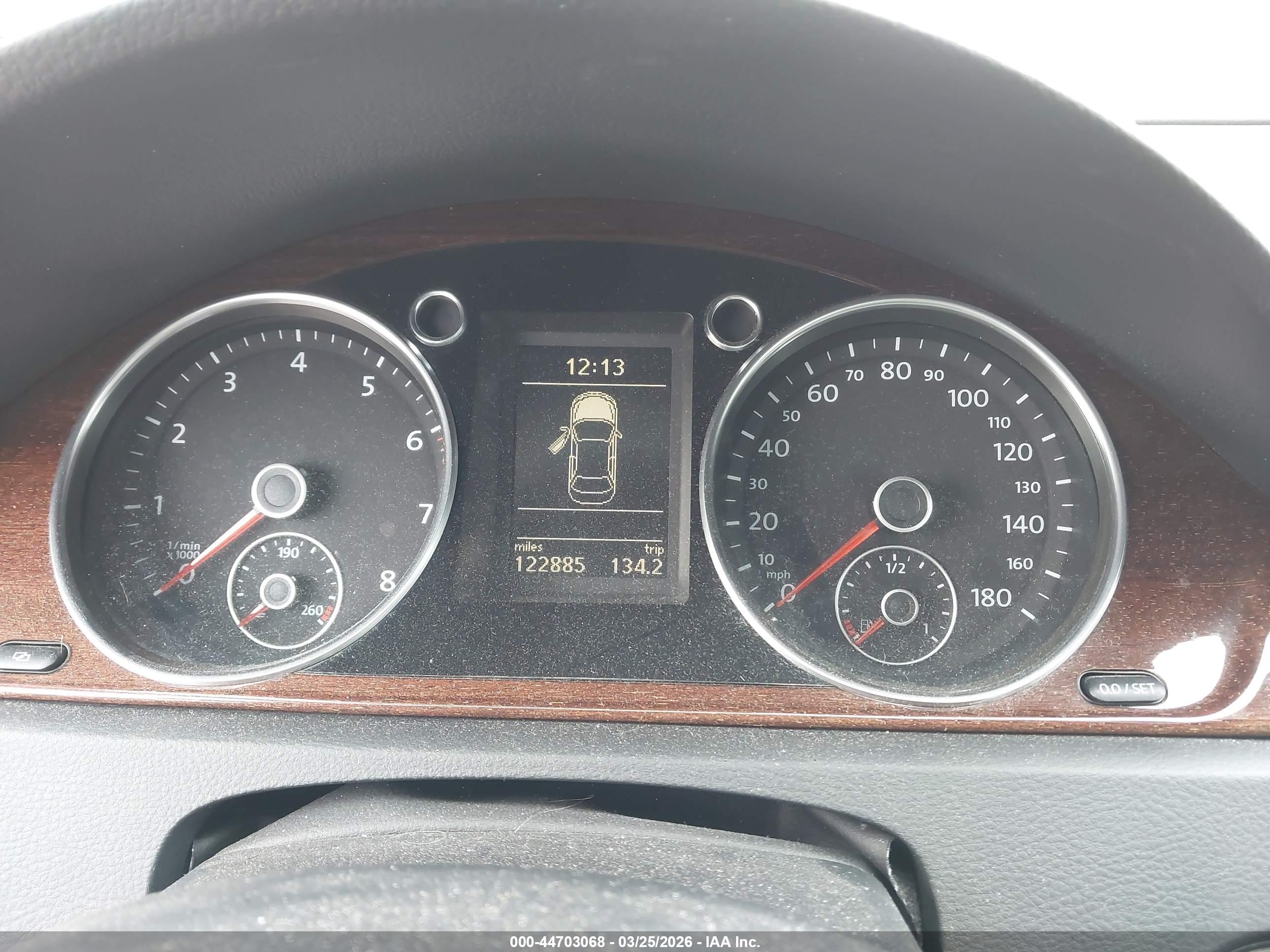 VOLKSWAGEN CC image 7