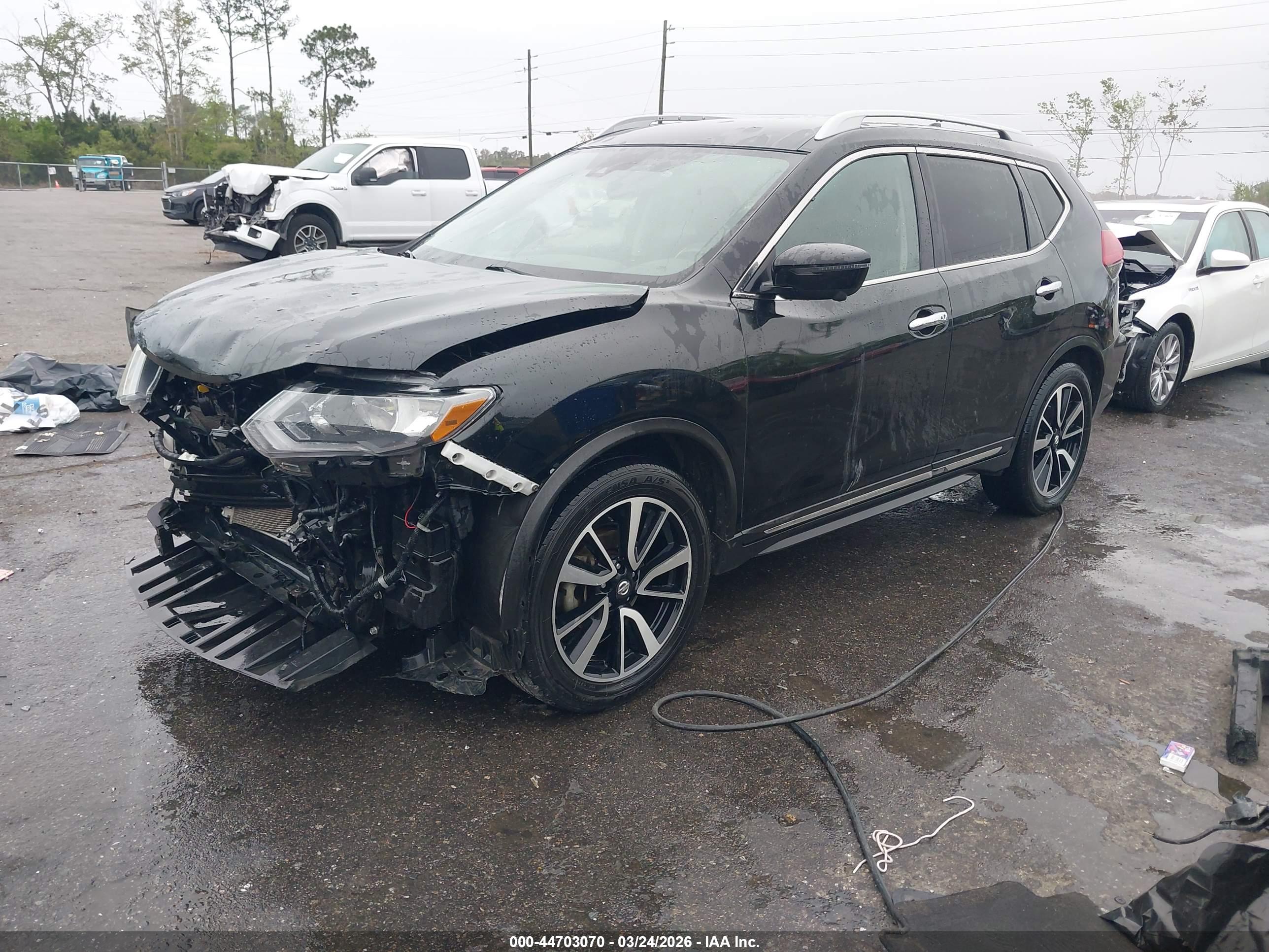 NISSAN ROGUE image 2