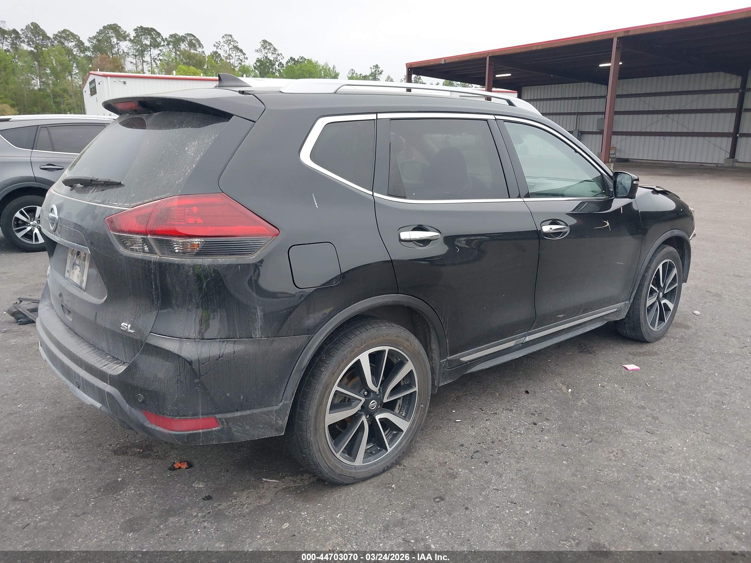 NISSAN ROGUE image 4