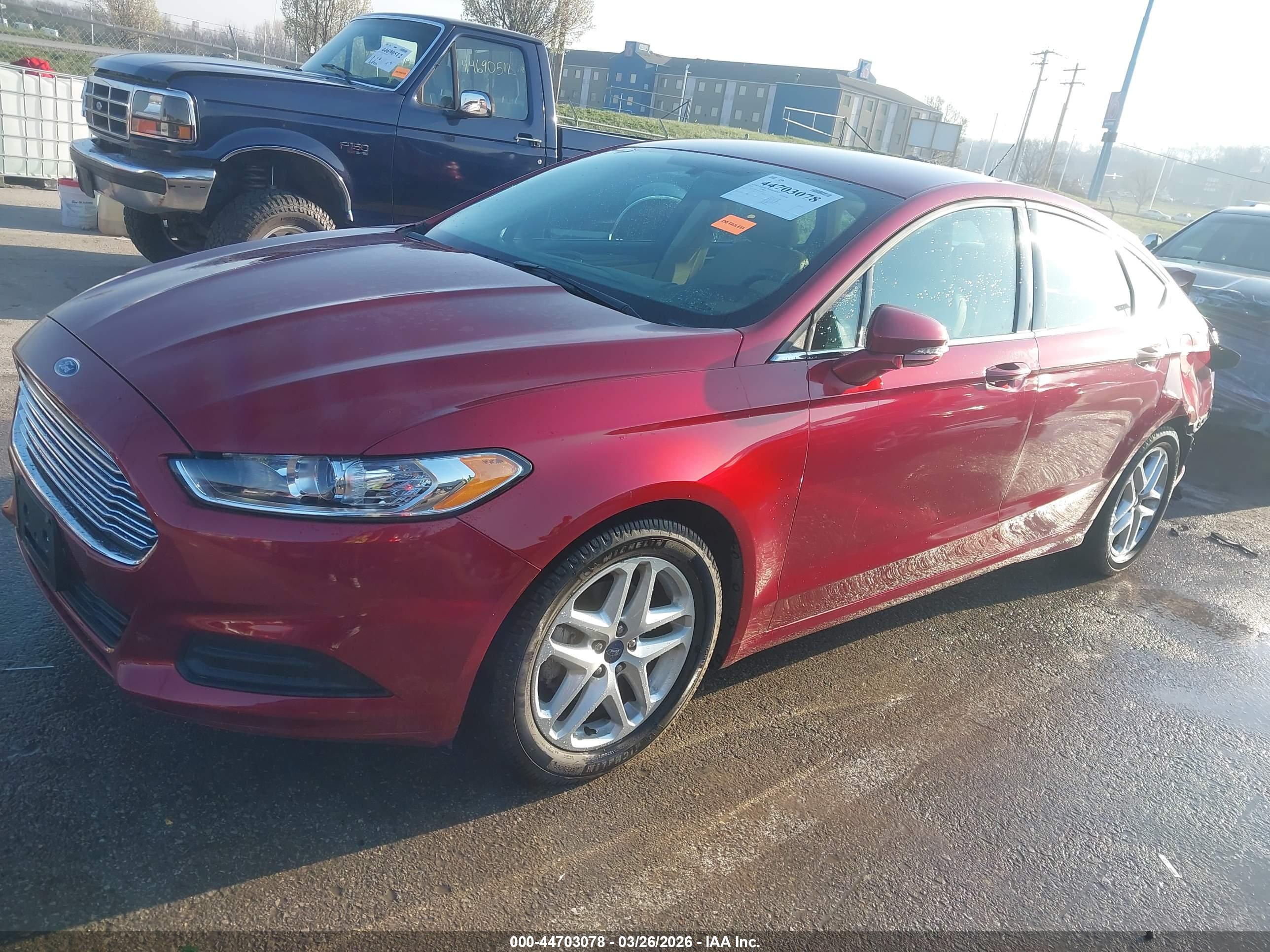 FORD FUSION image 2