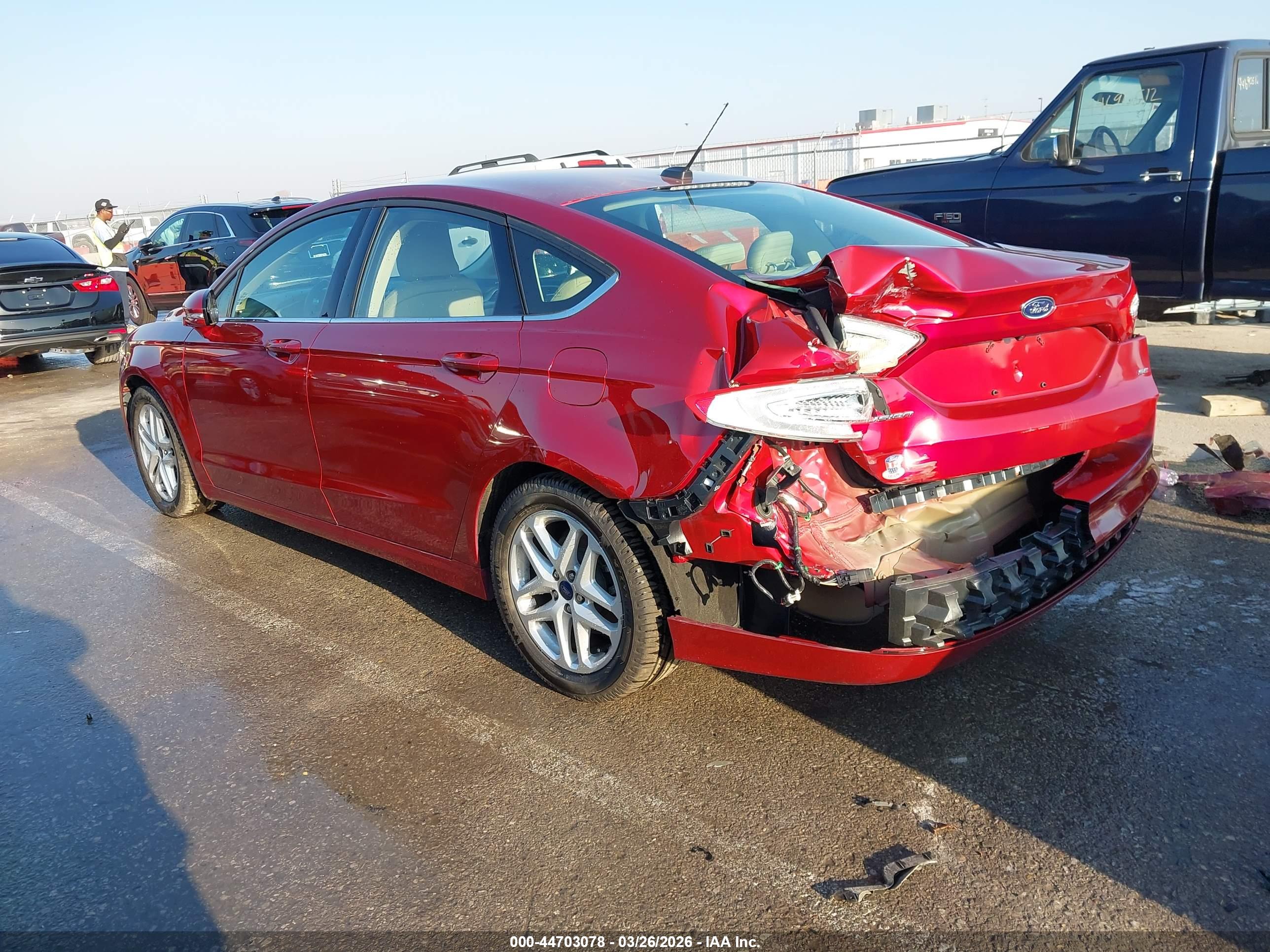 FORD FUSION image 3
