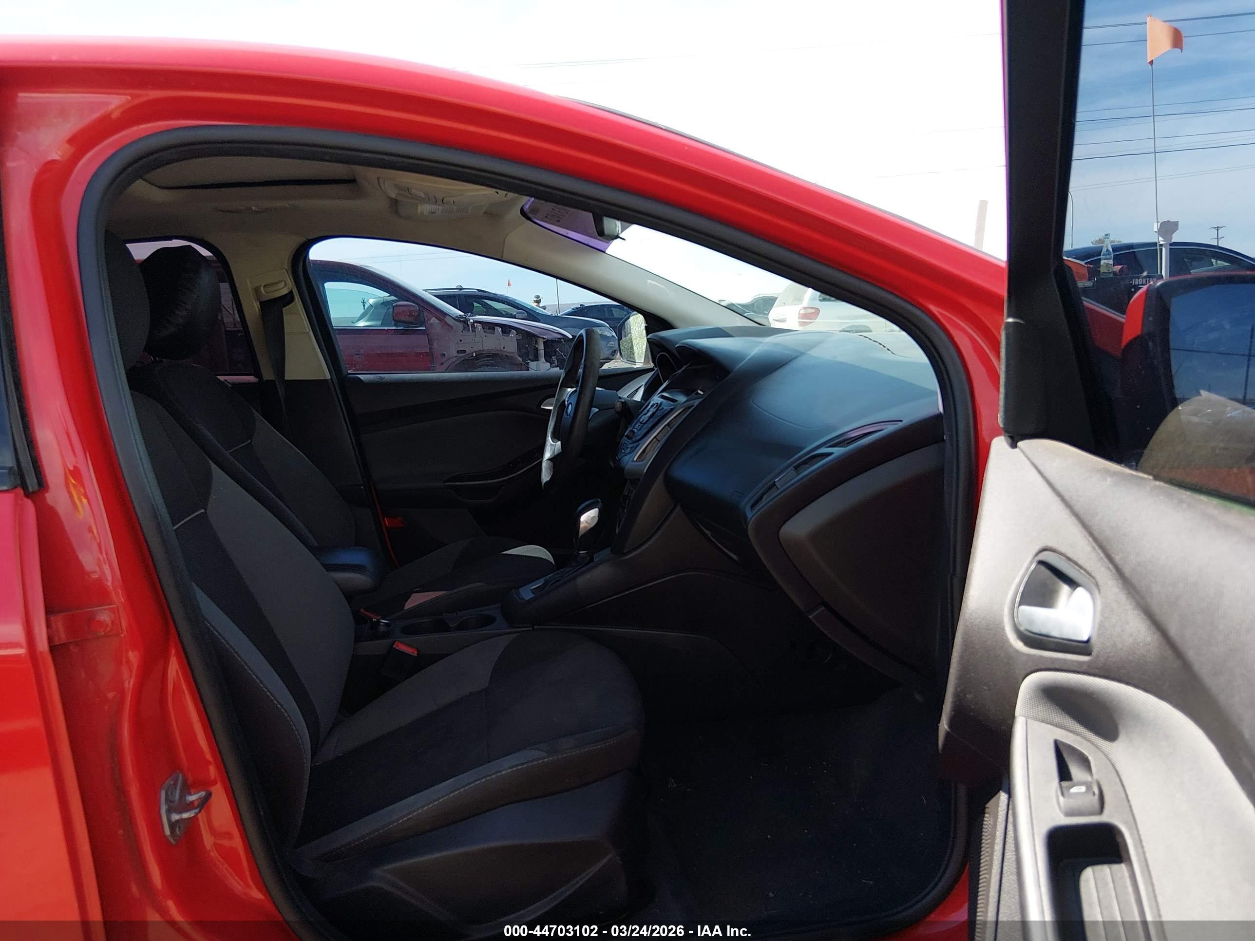 FORD FOCUS image 5