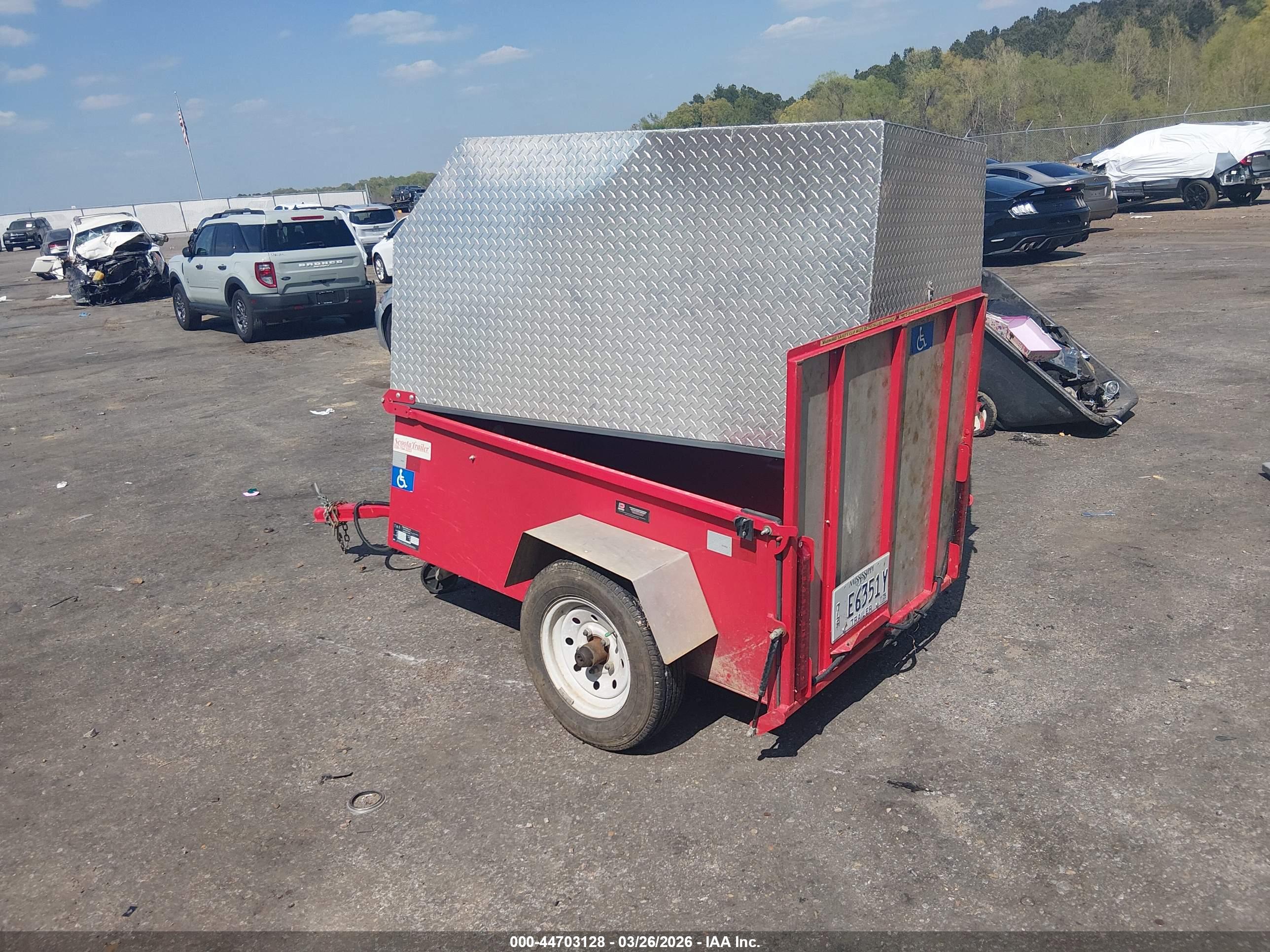 TRAILER TESH image 3