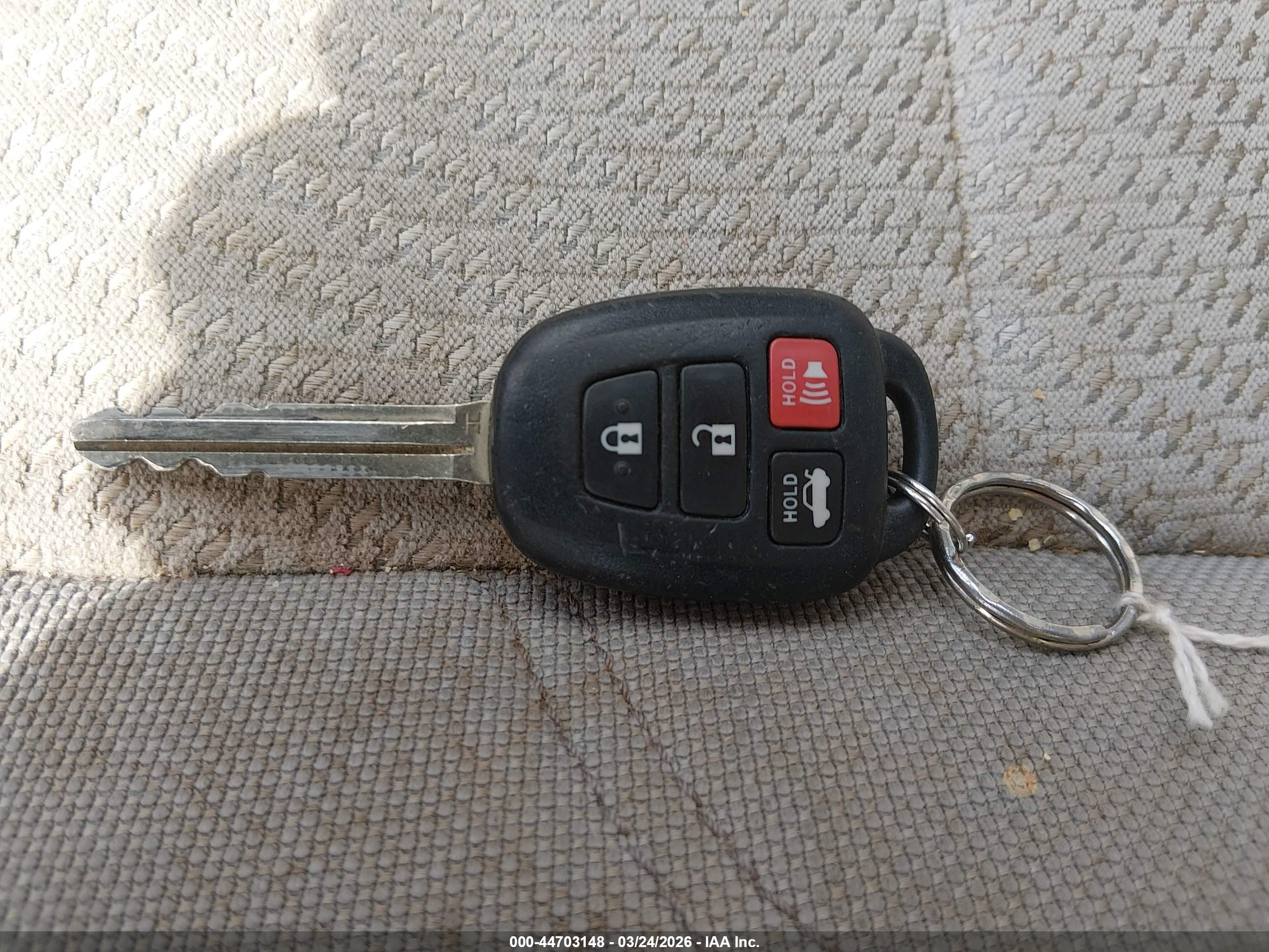 TOYOTA CAMRY image 11