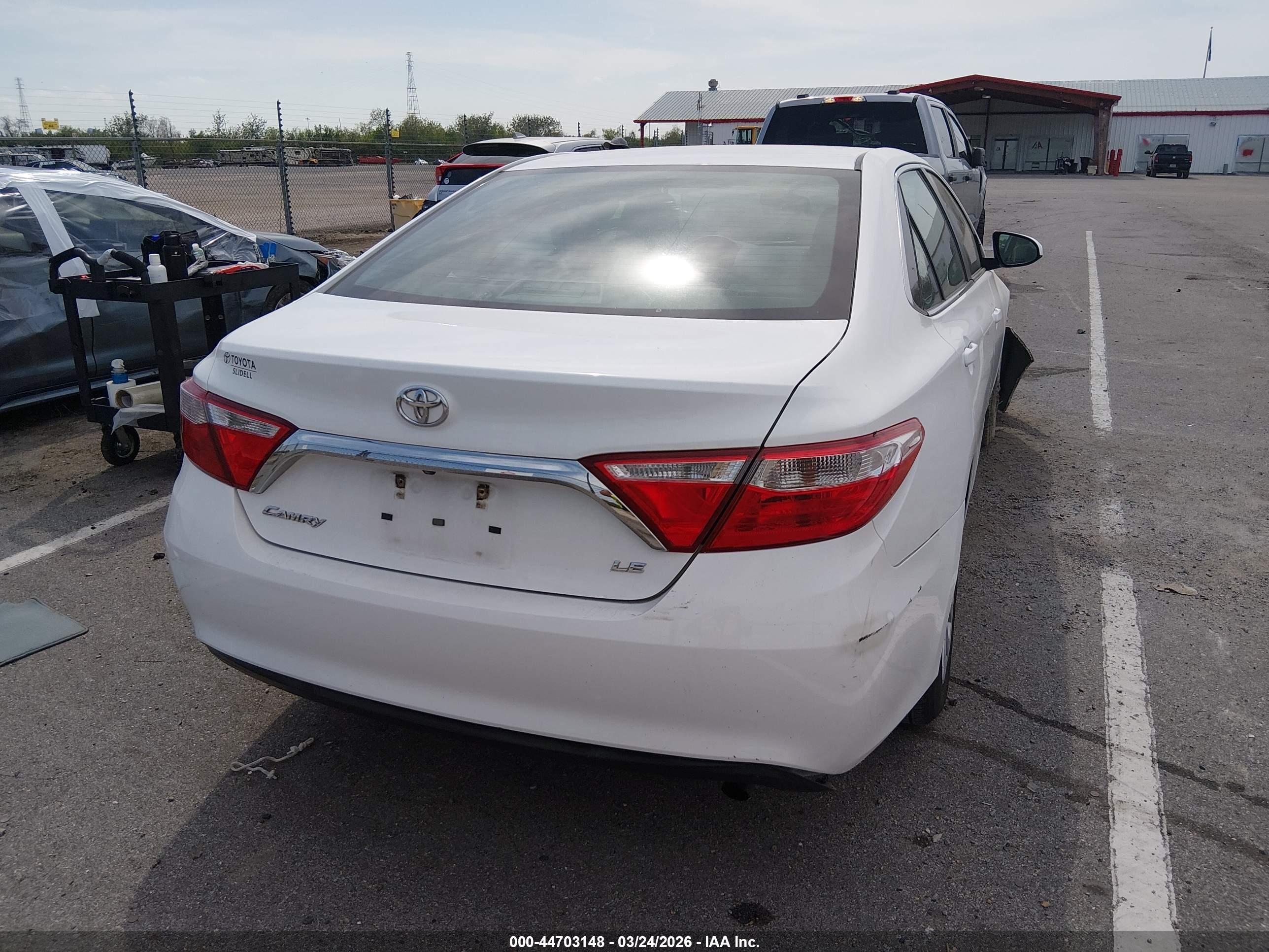 TOYOTA CAMRY image 4