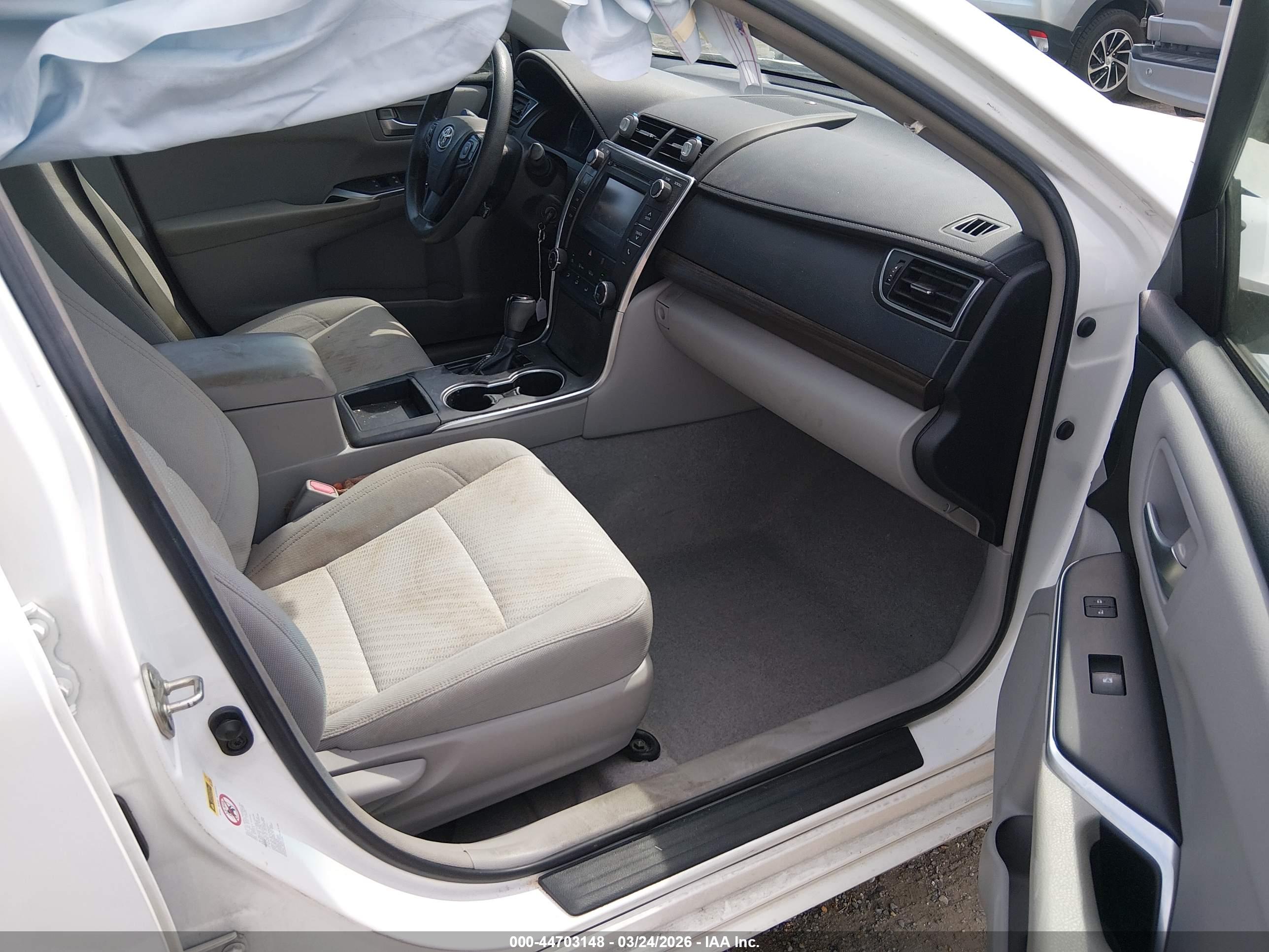 TOYOTA CAMRY image 5