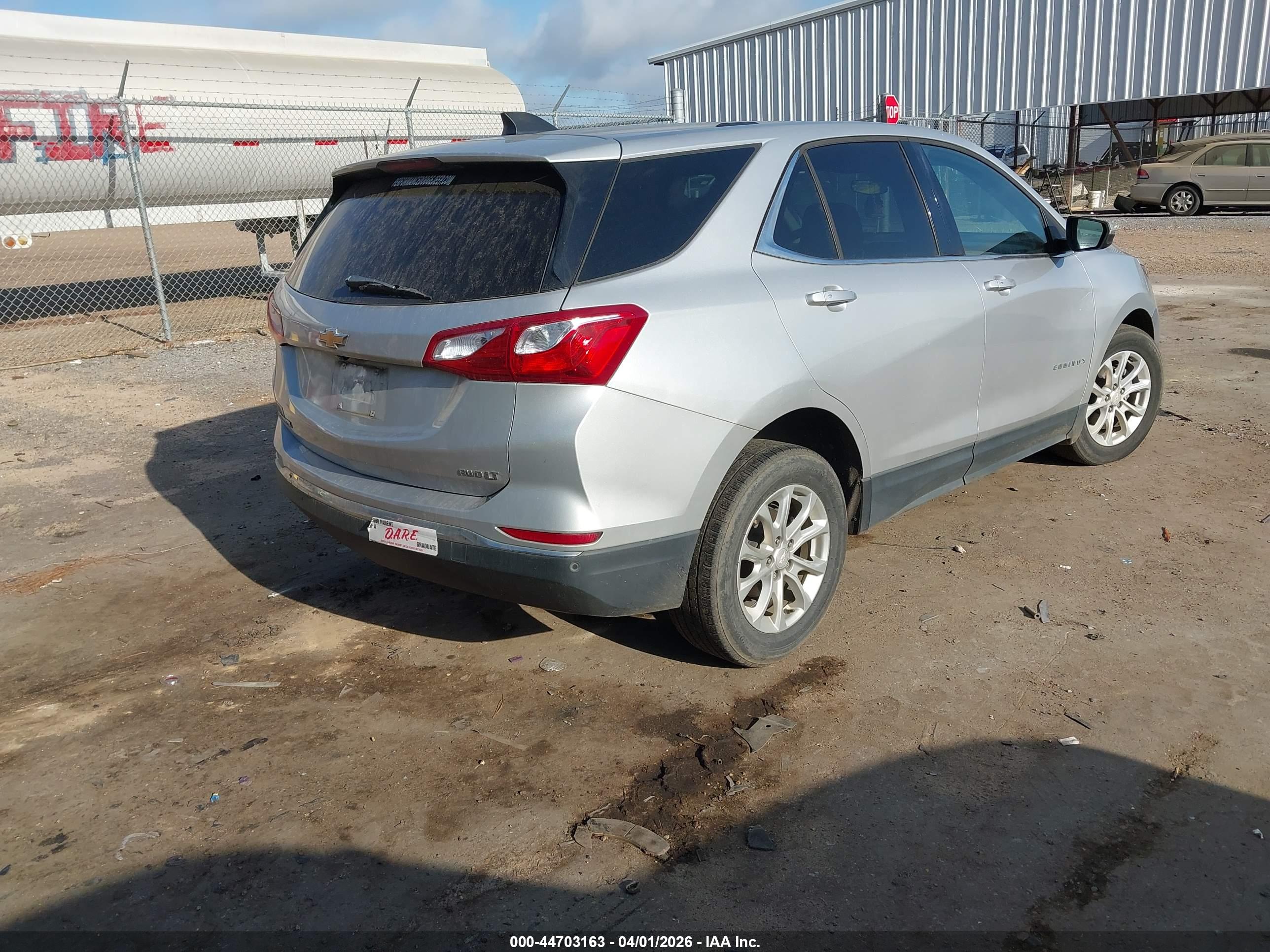 CHEVROLET EQUINOX image 4