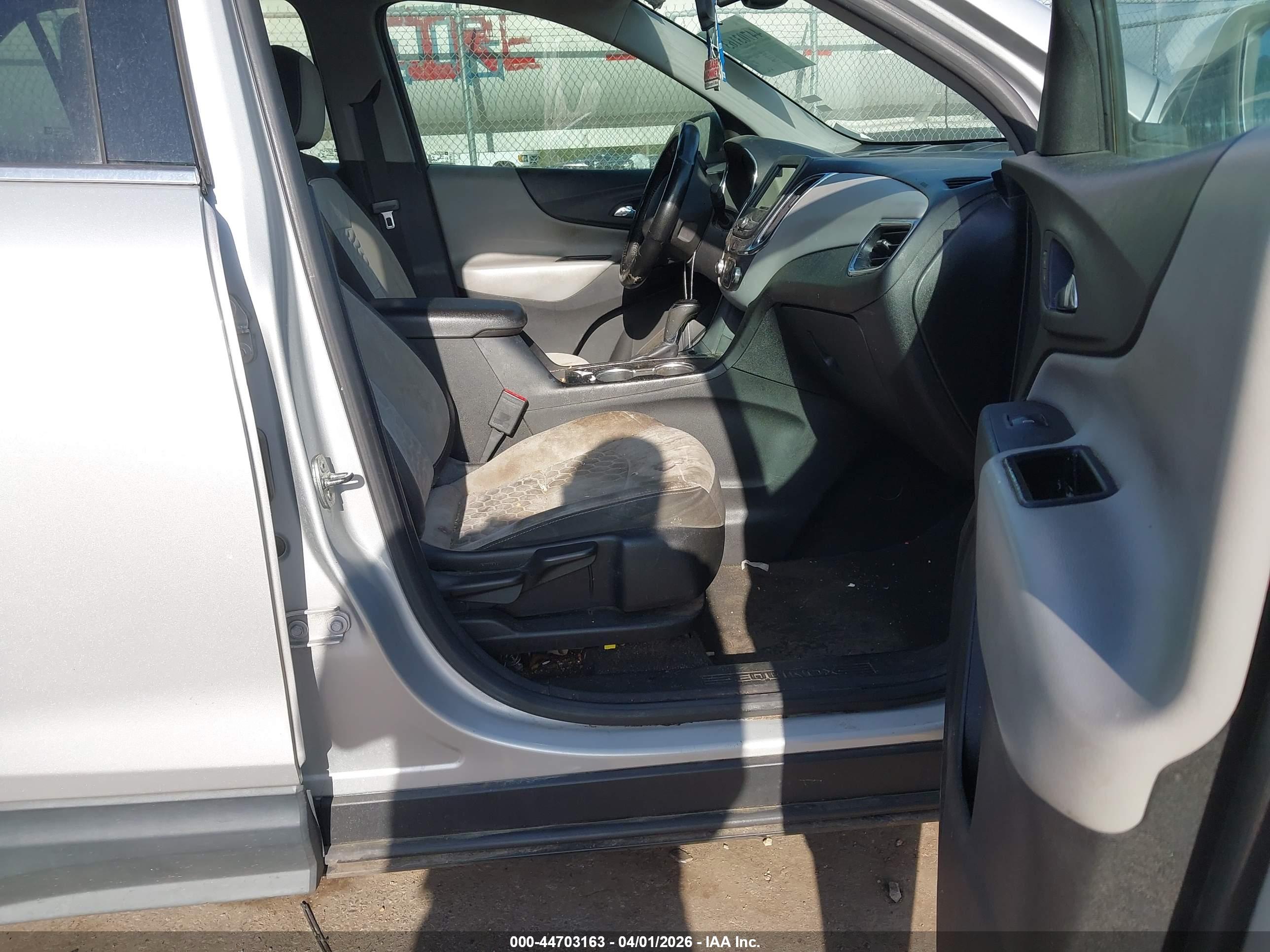 CHEVROLET EQUINOX image 5