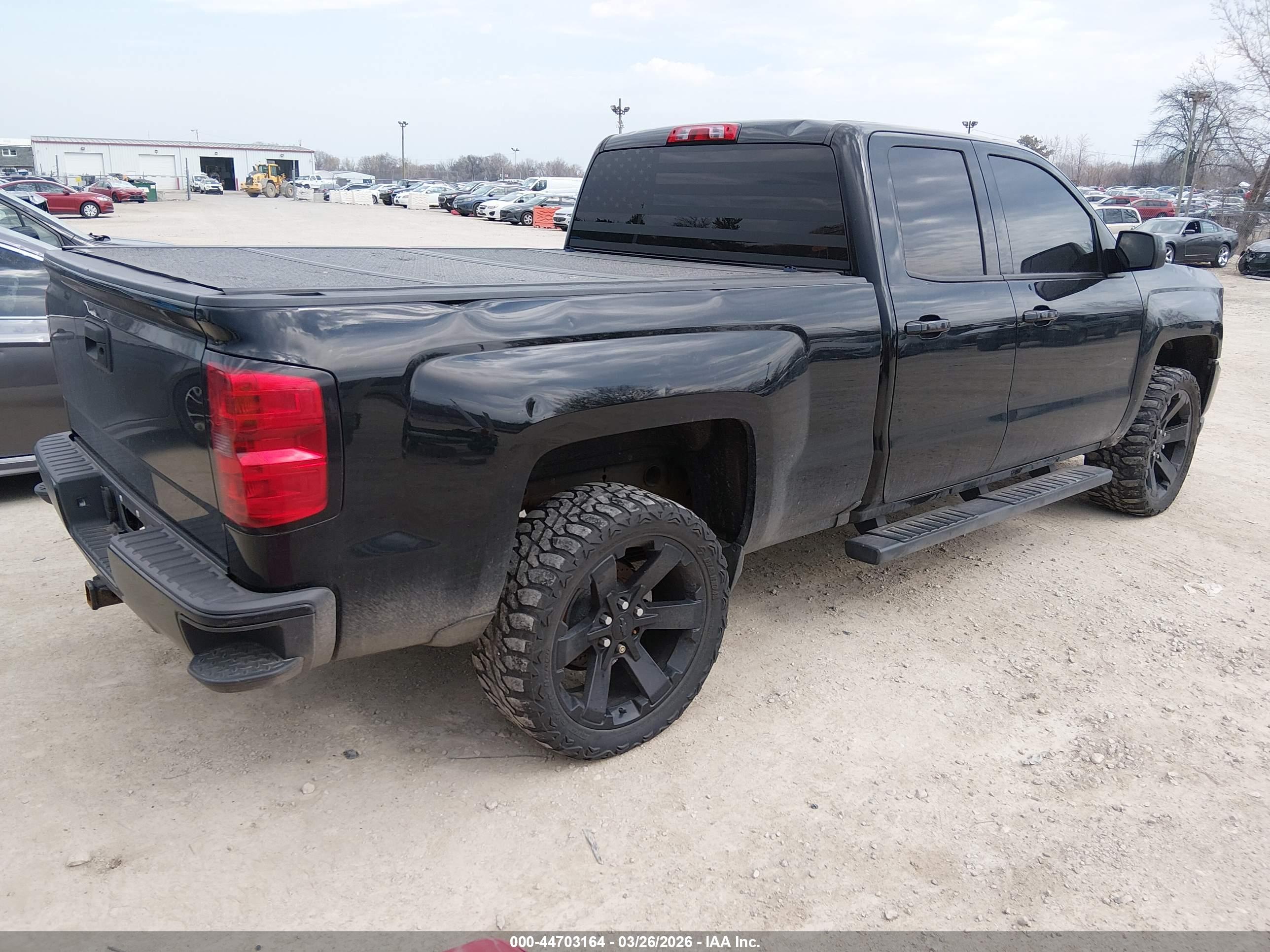 CHEVROLET SILVERADO image 4
