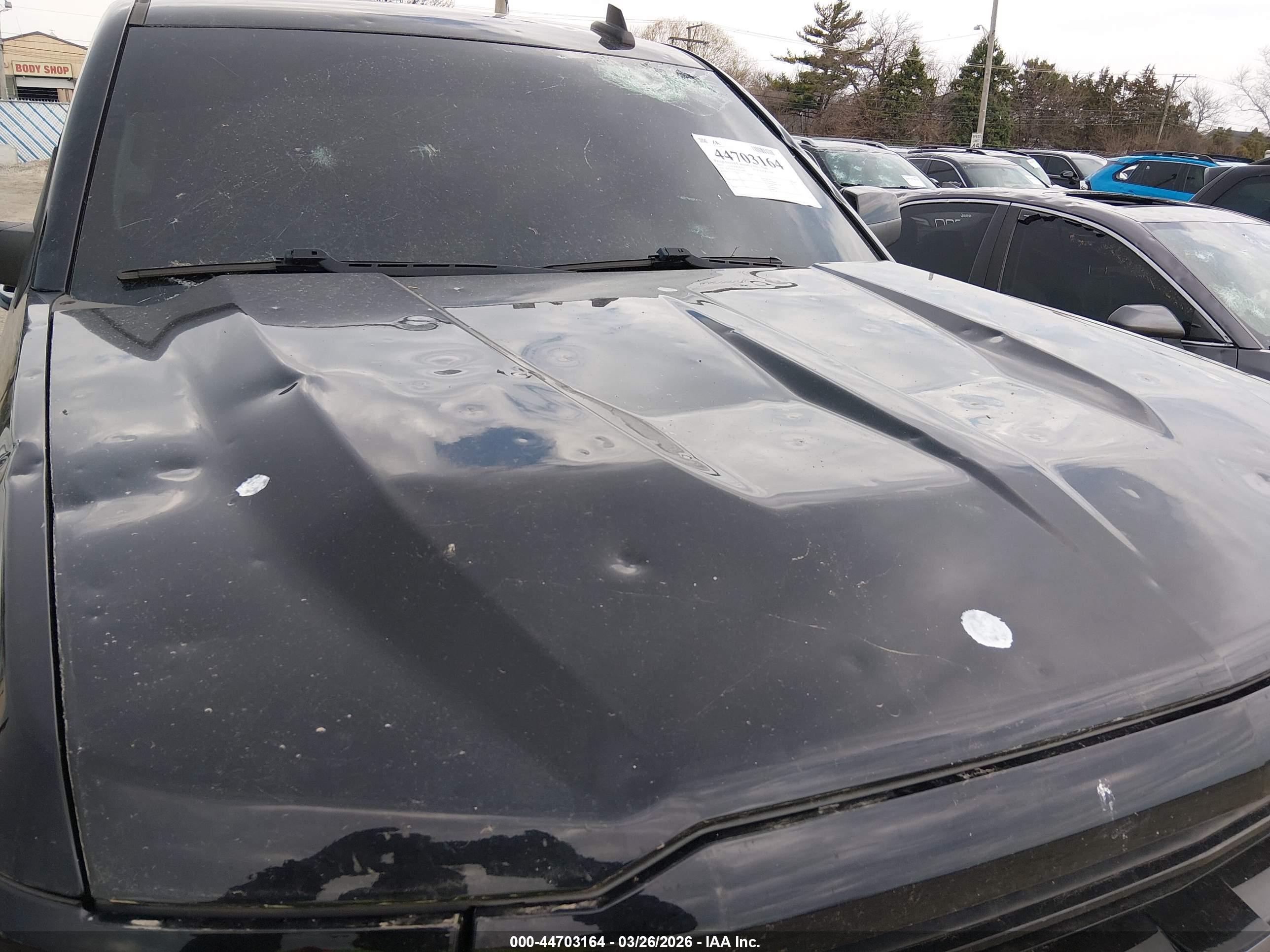 CHEVROLET SILVERADO image 6