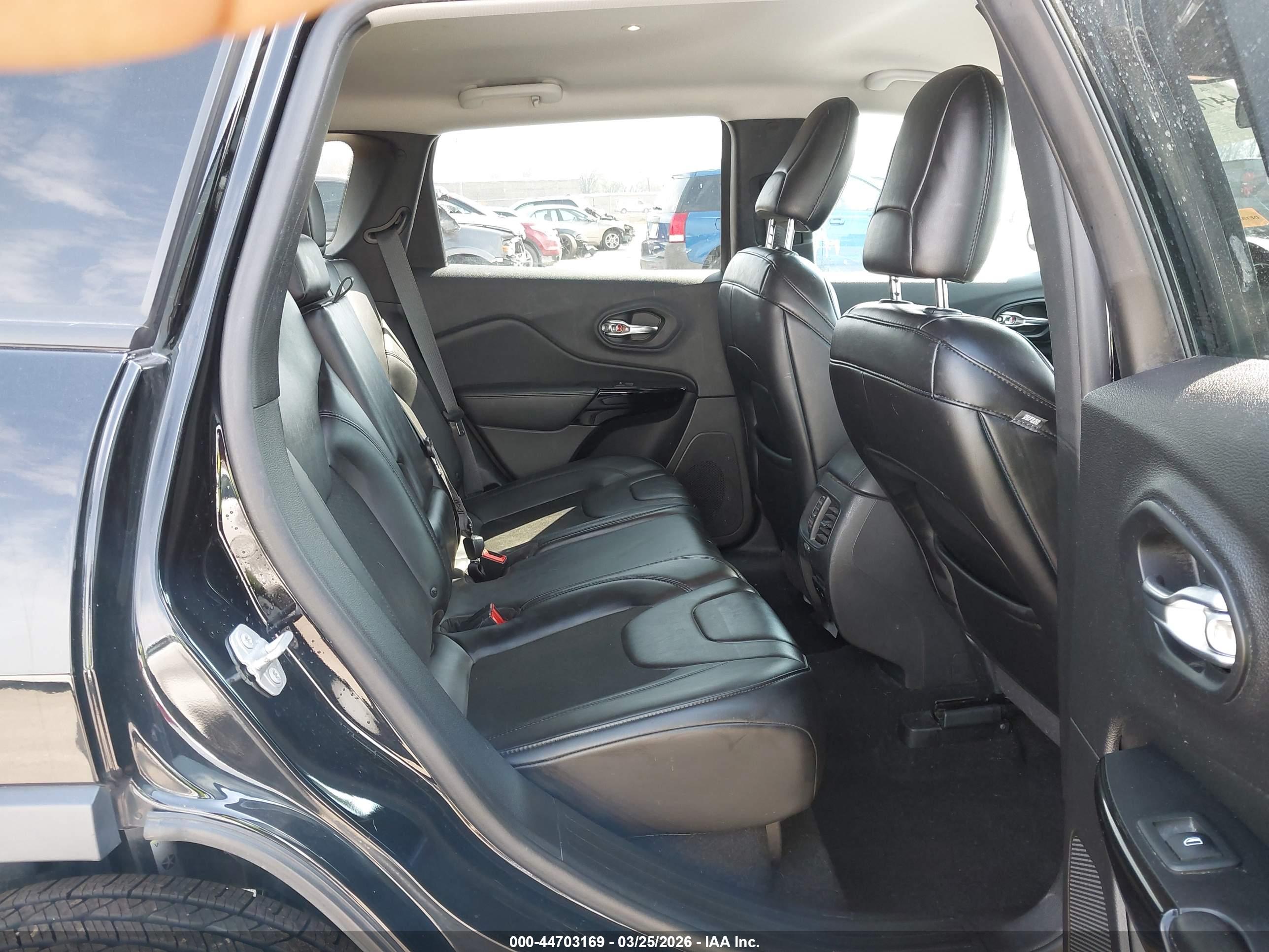 JEEP CHEROKEE image 8