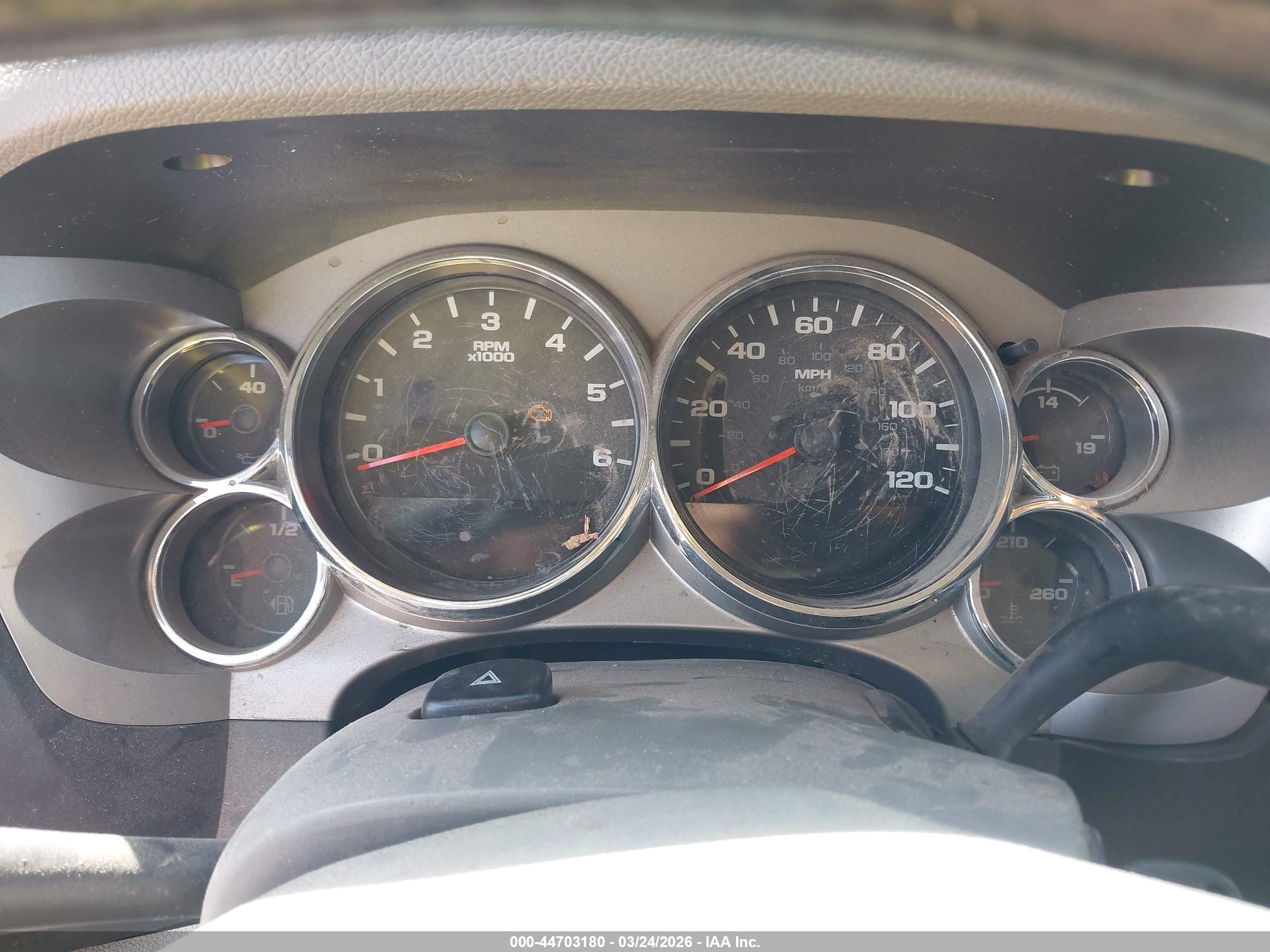 CHEVROLET SILVERADO image 7
