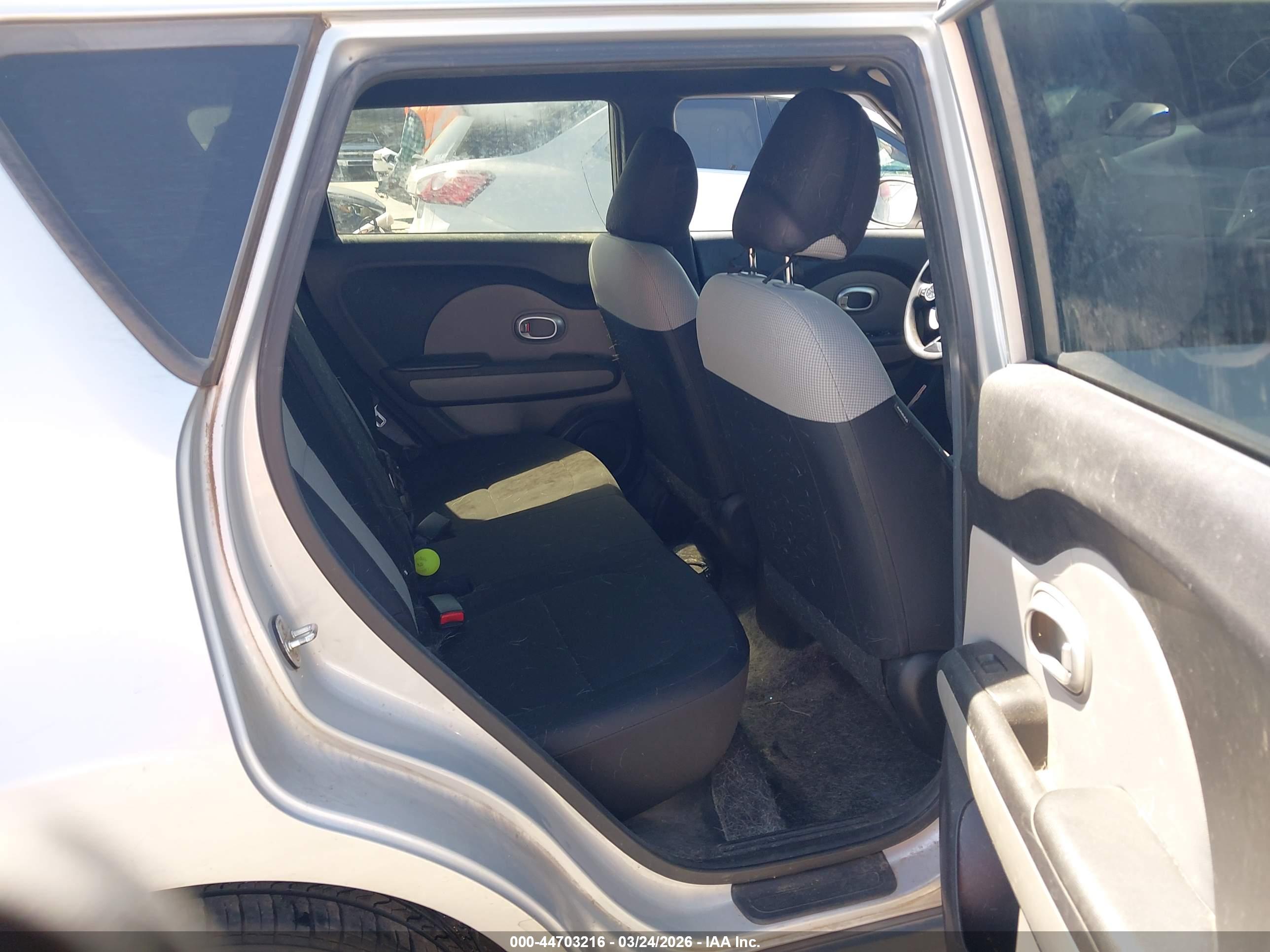 KIA SOUL image 8
