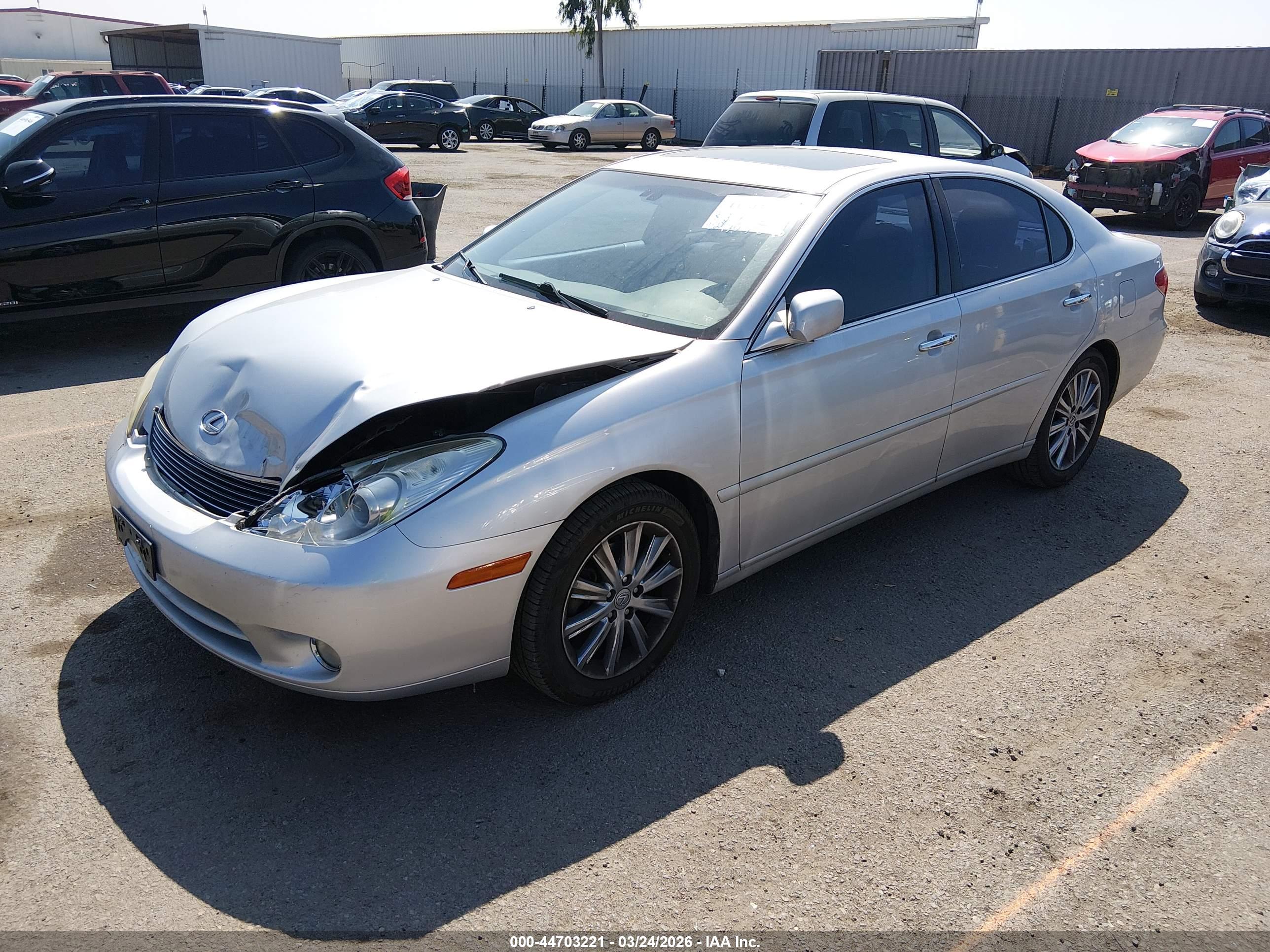 LEXUS ES image 2
