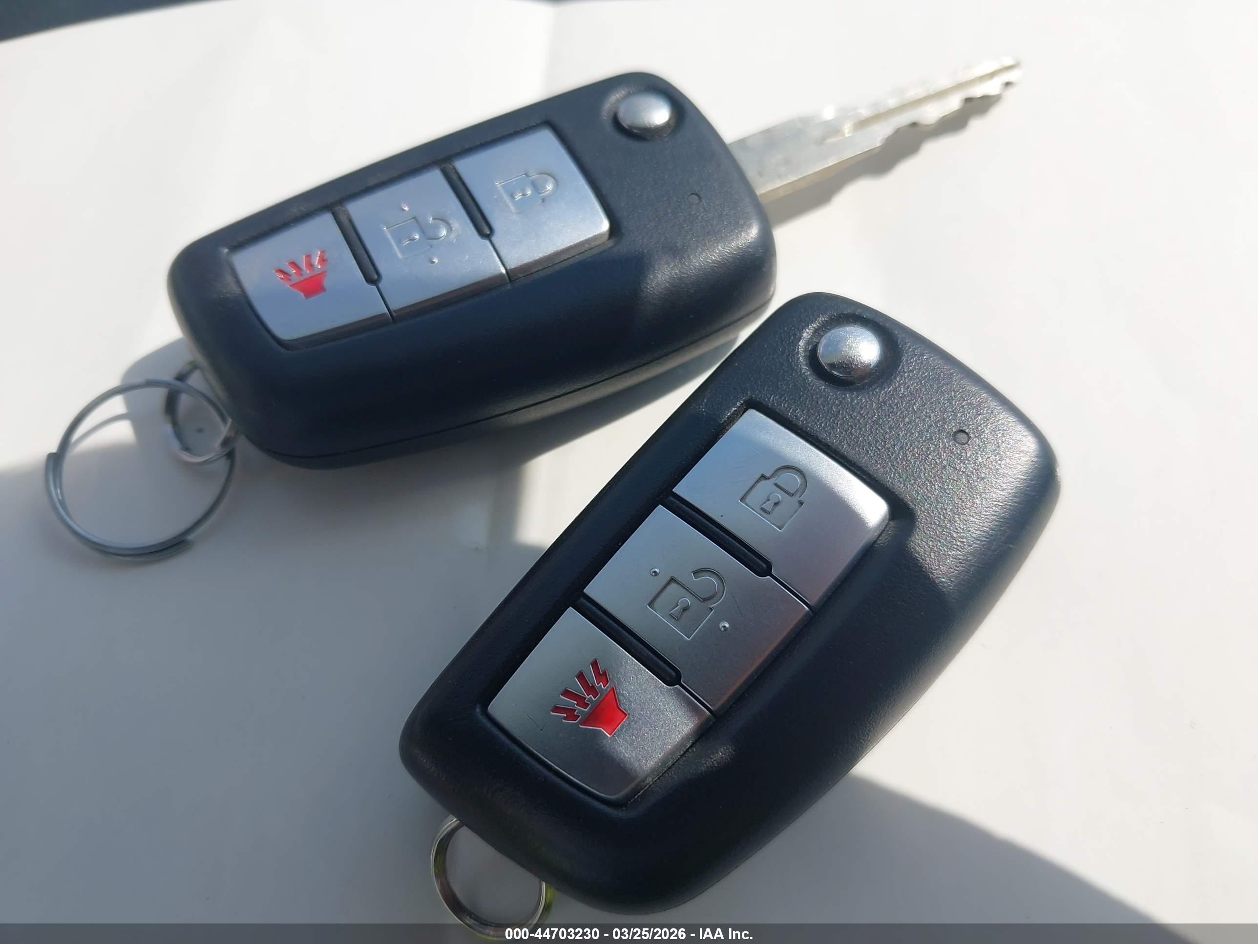 NISSAN ROGUE image 11