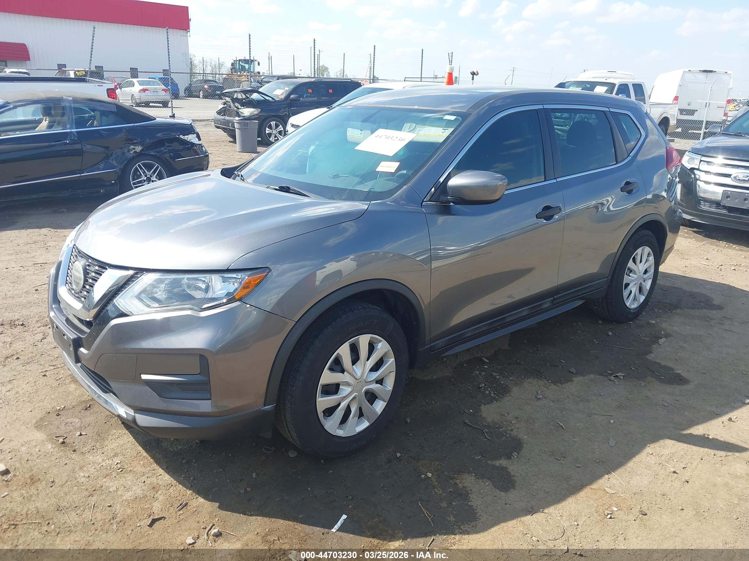 NISSAN ROGUE image 2