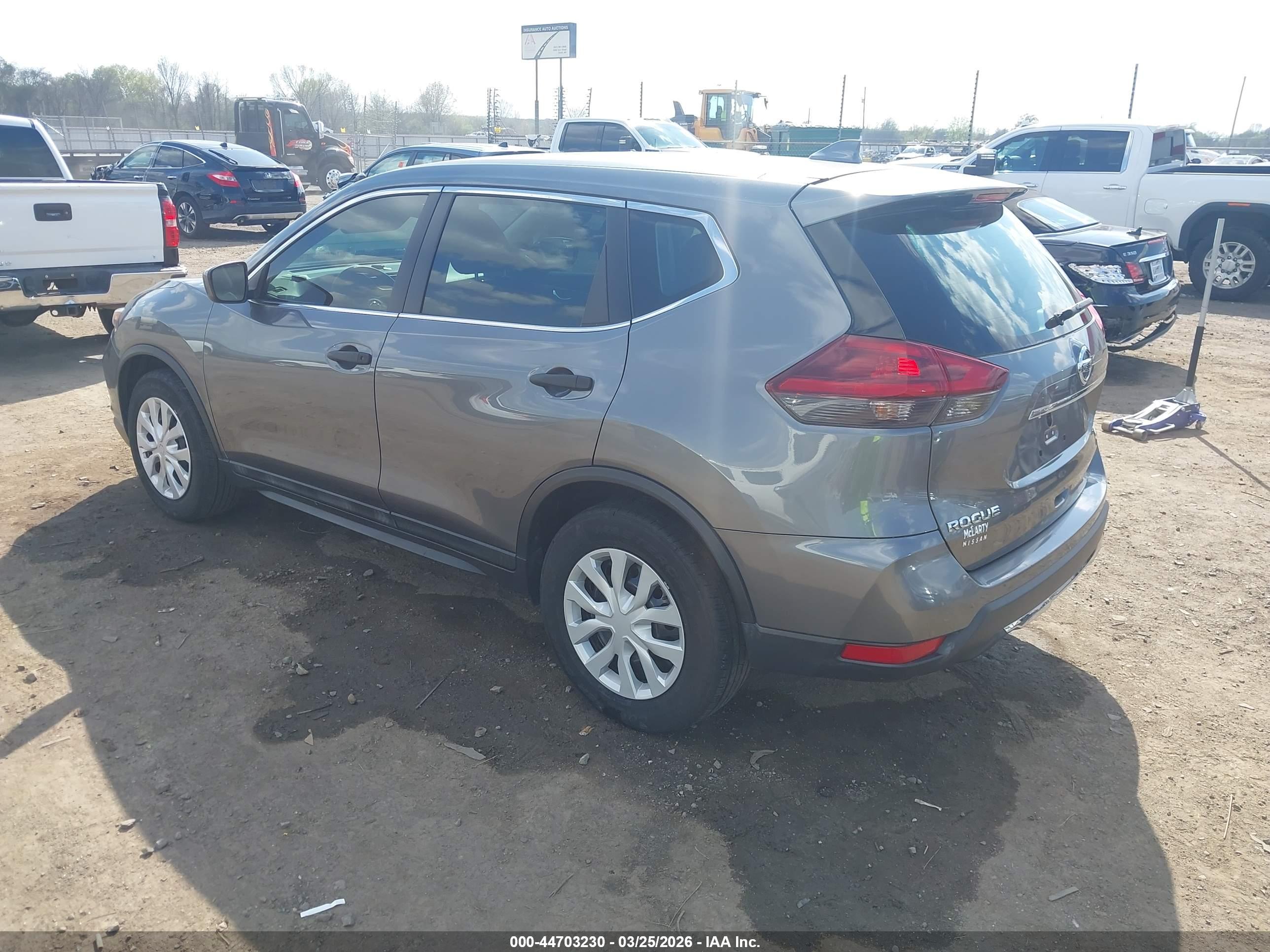 NISSAN ROGUE image 3