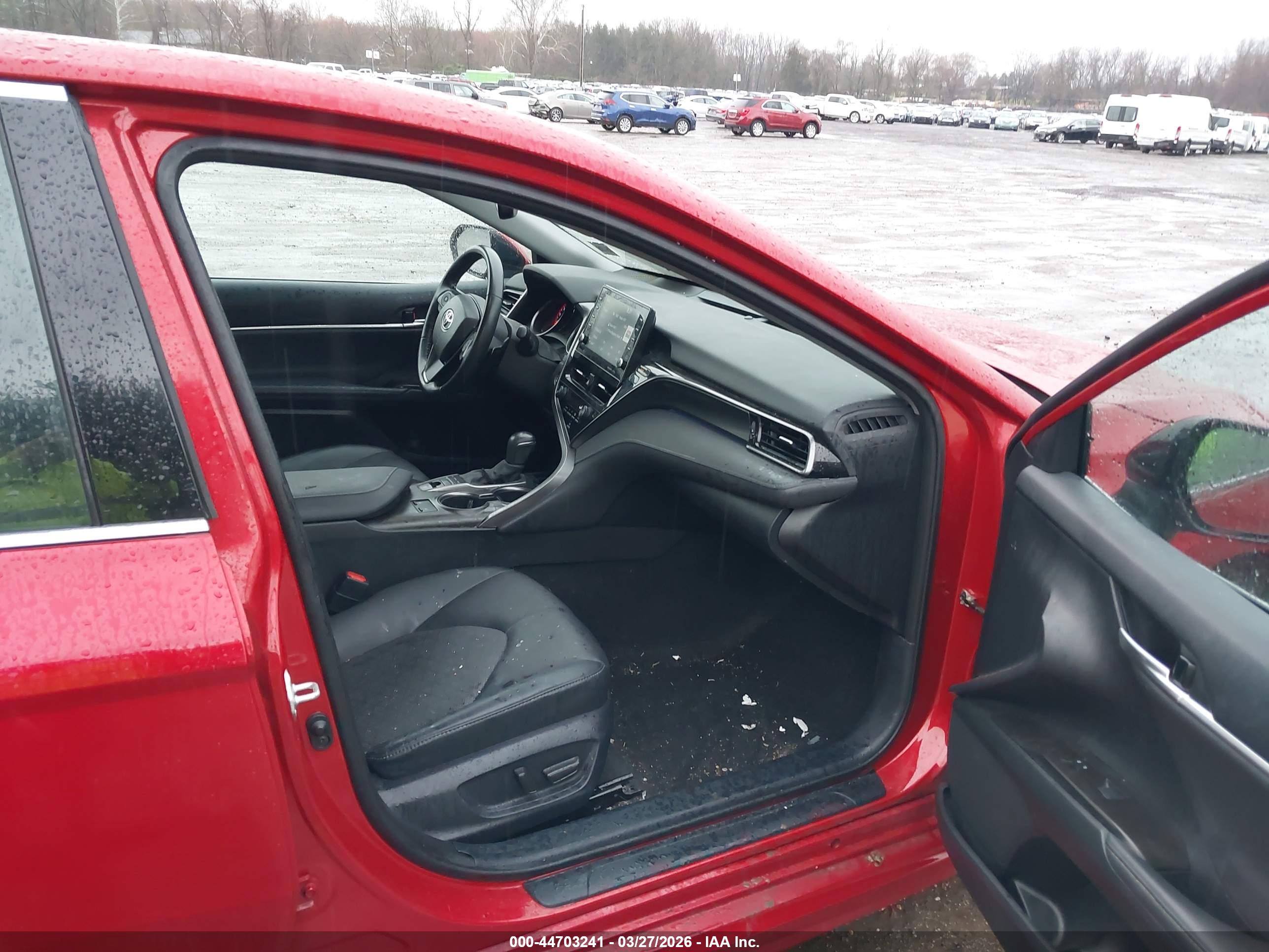 TOYOTA CAMRY image 5