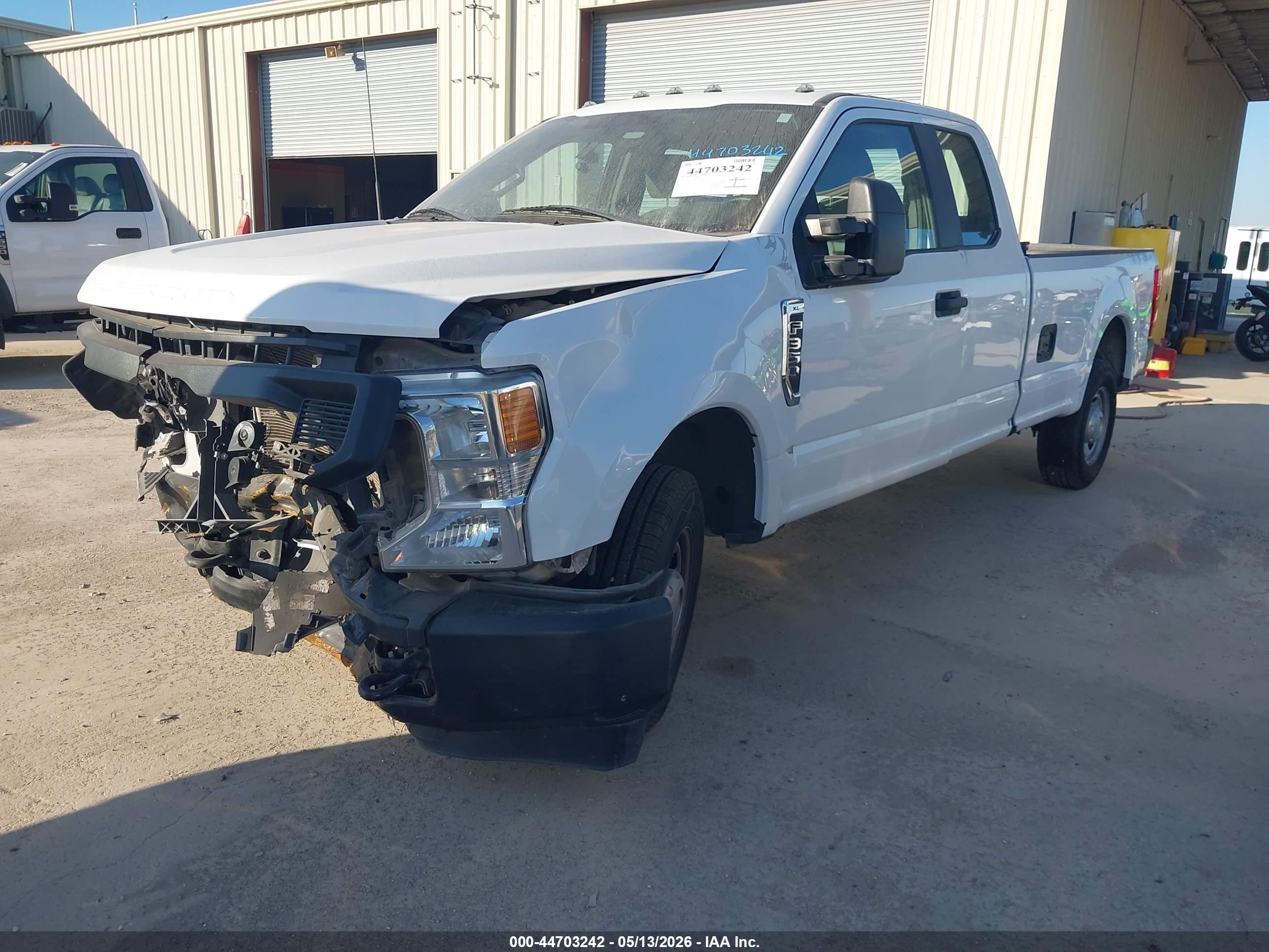 FORD F-350 image 2