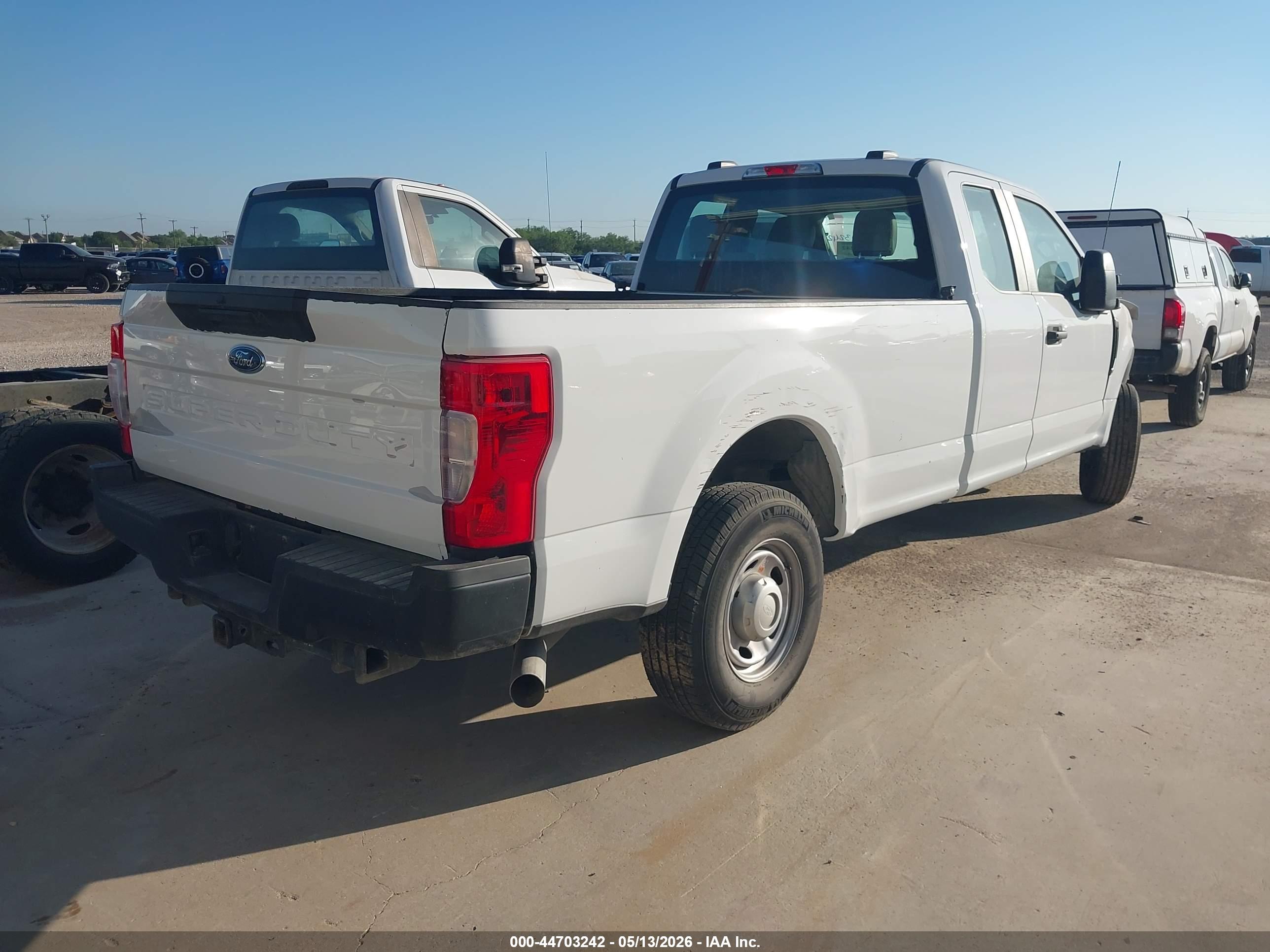 FORD F-350 image 4