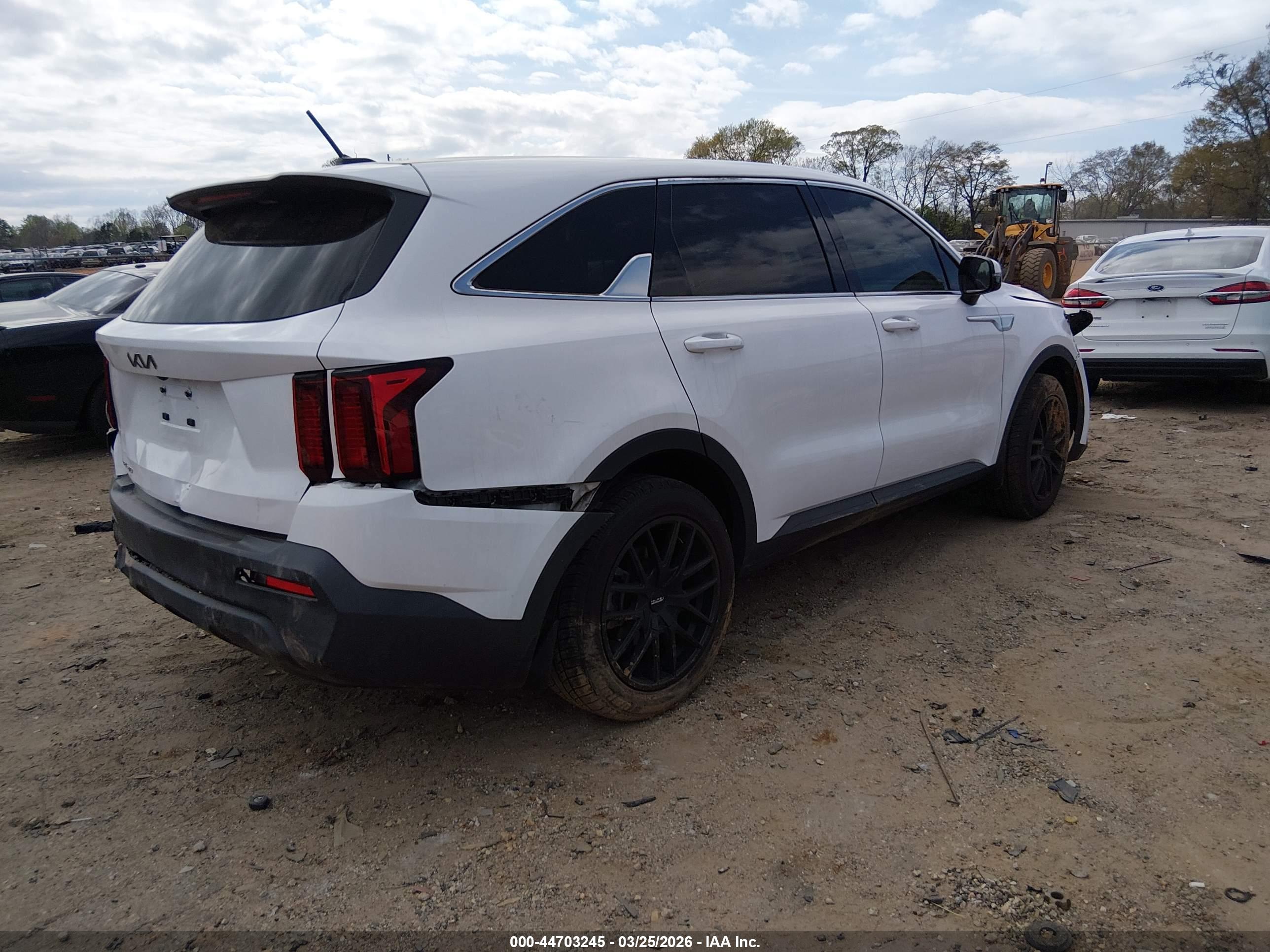 KIA SORENTO image 4