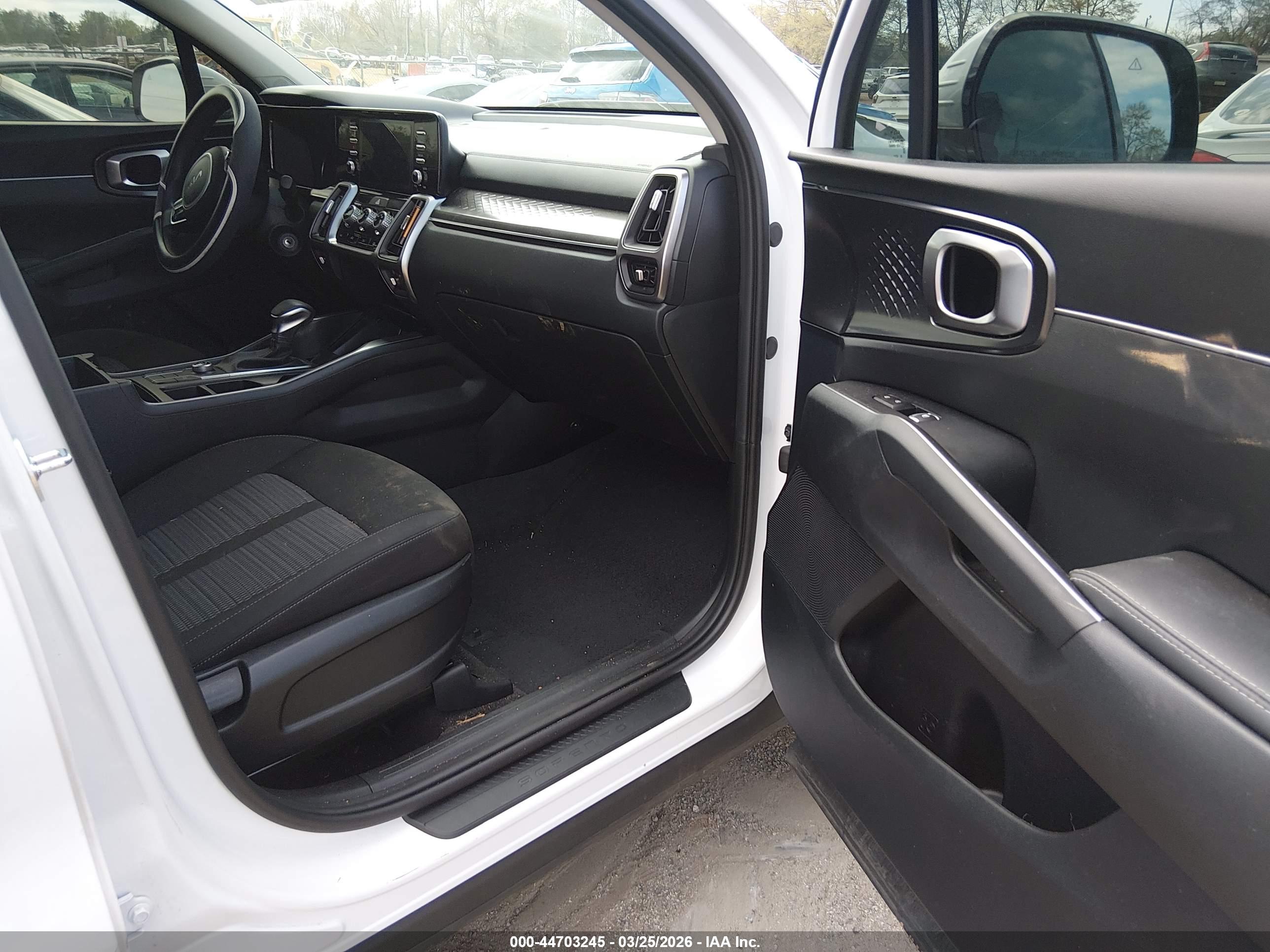 KIA SORENTO image 5