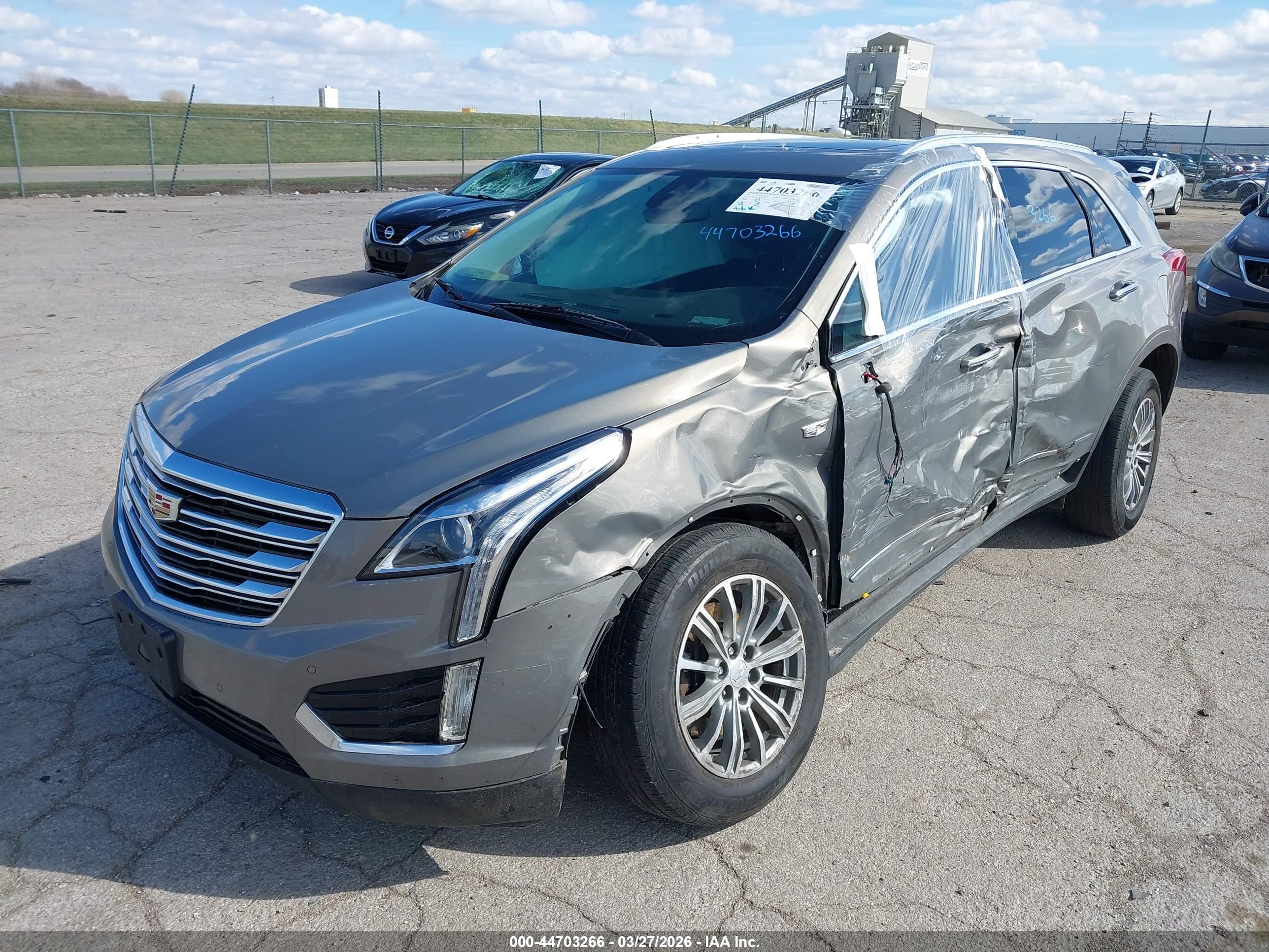CADILLAC XT5 image 2