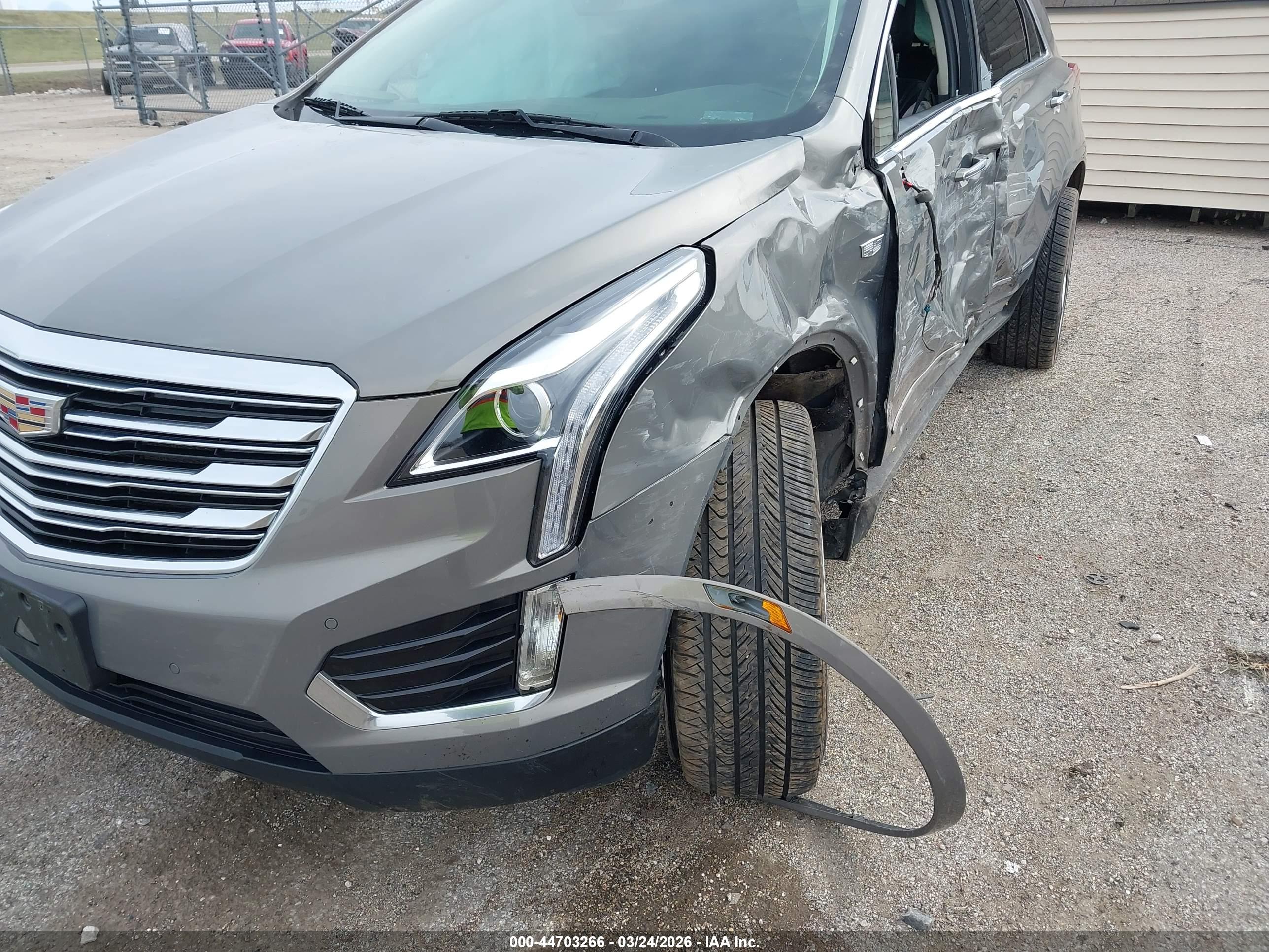 CADILLAC XT5 image 6