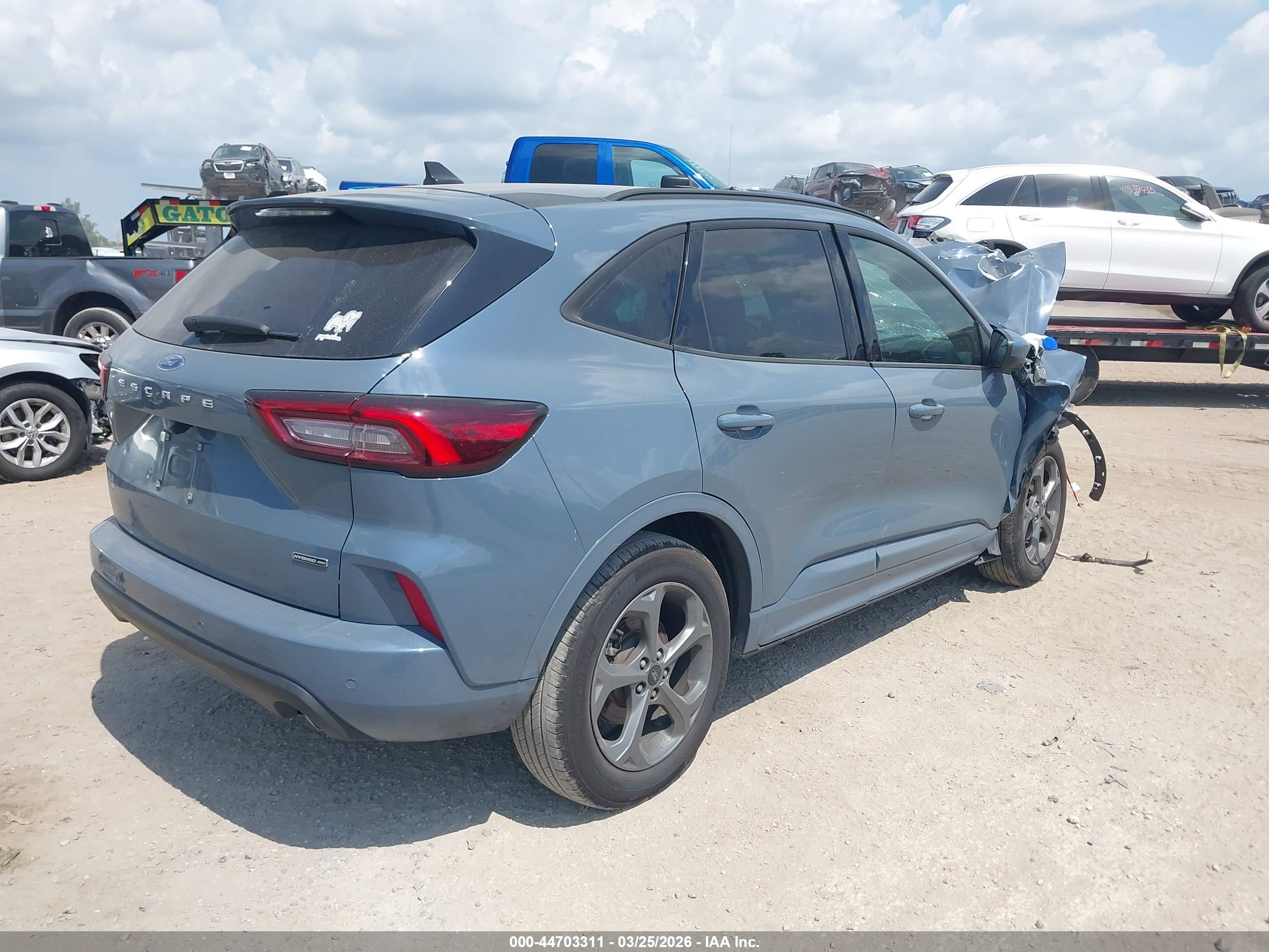 FORD ESCAPE image 4