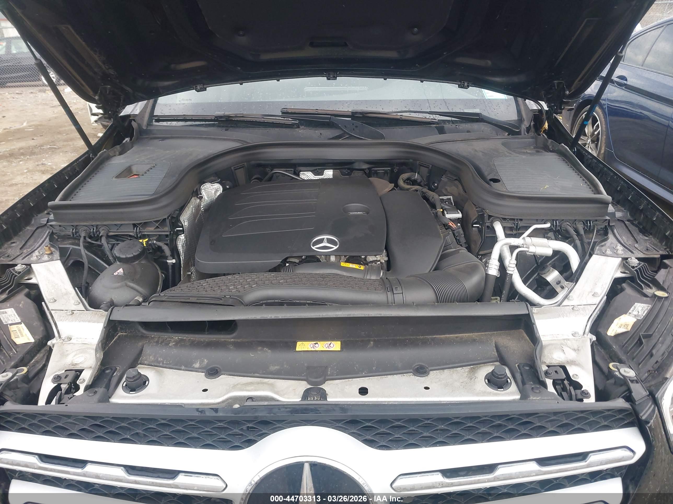 MERCEDES-BENZ GLC image 10