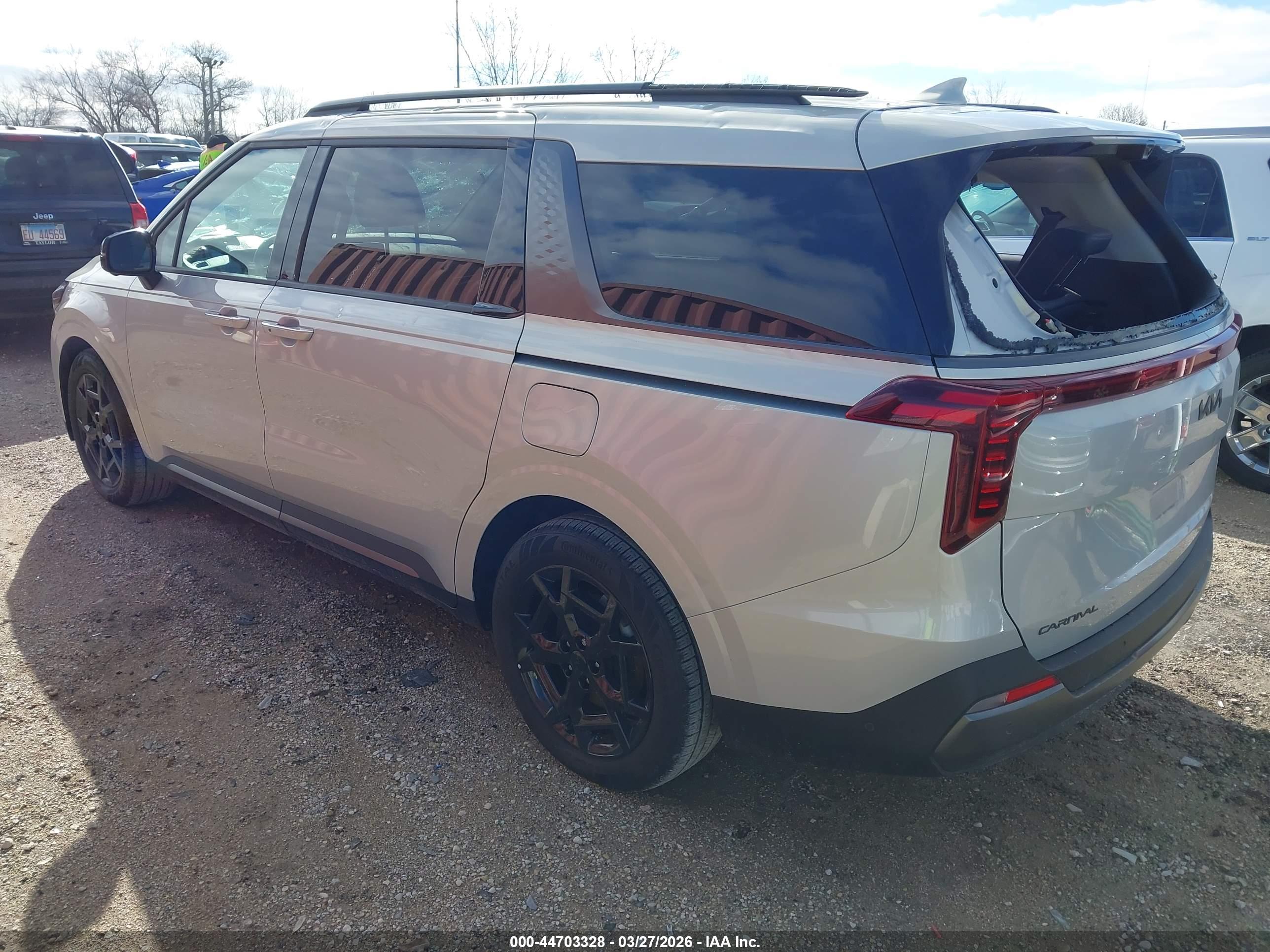 KIA CARNIVAL image 3