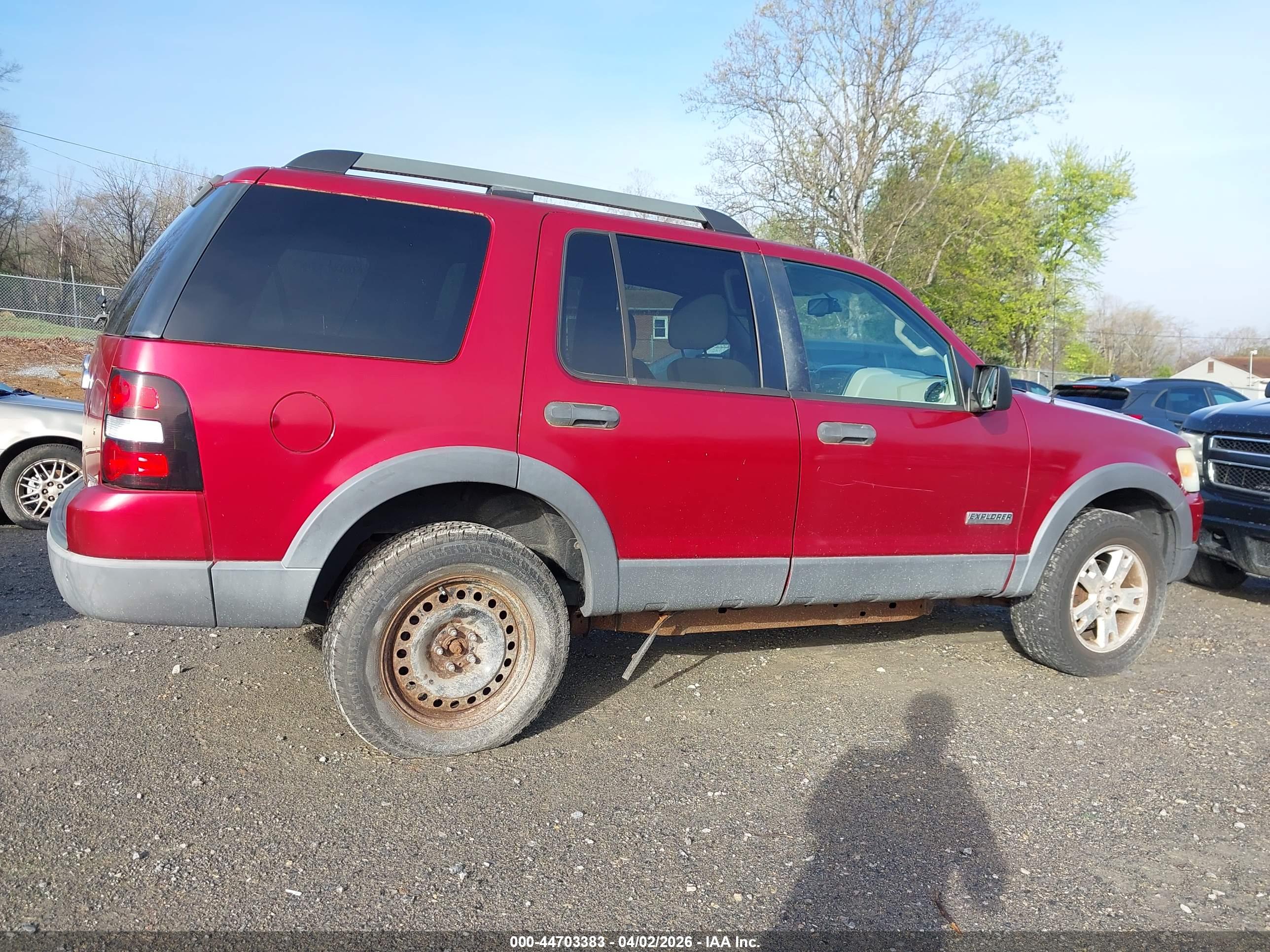 FORD EXPLORER image 6
