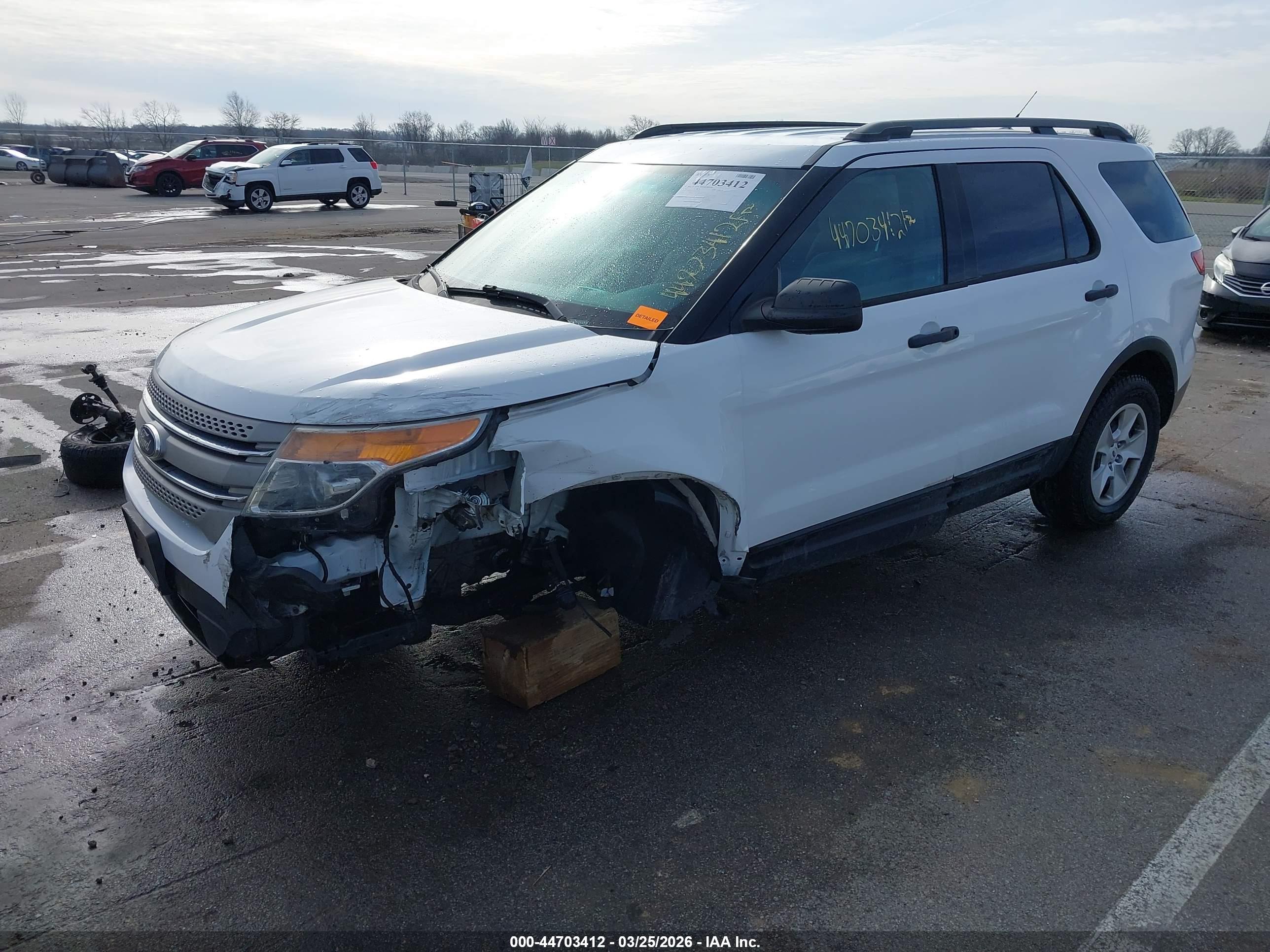 FORD EXPLORER image 2