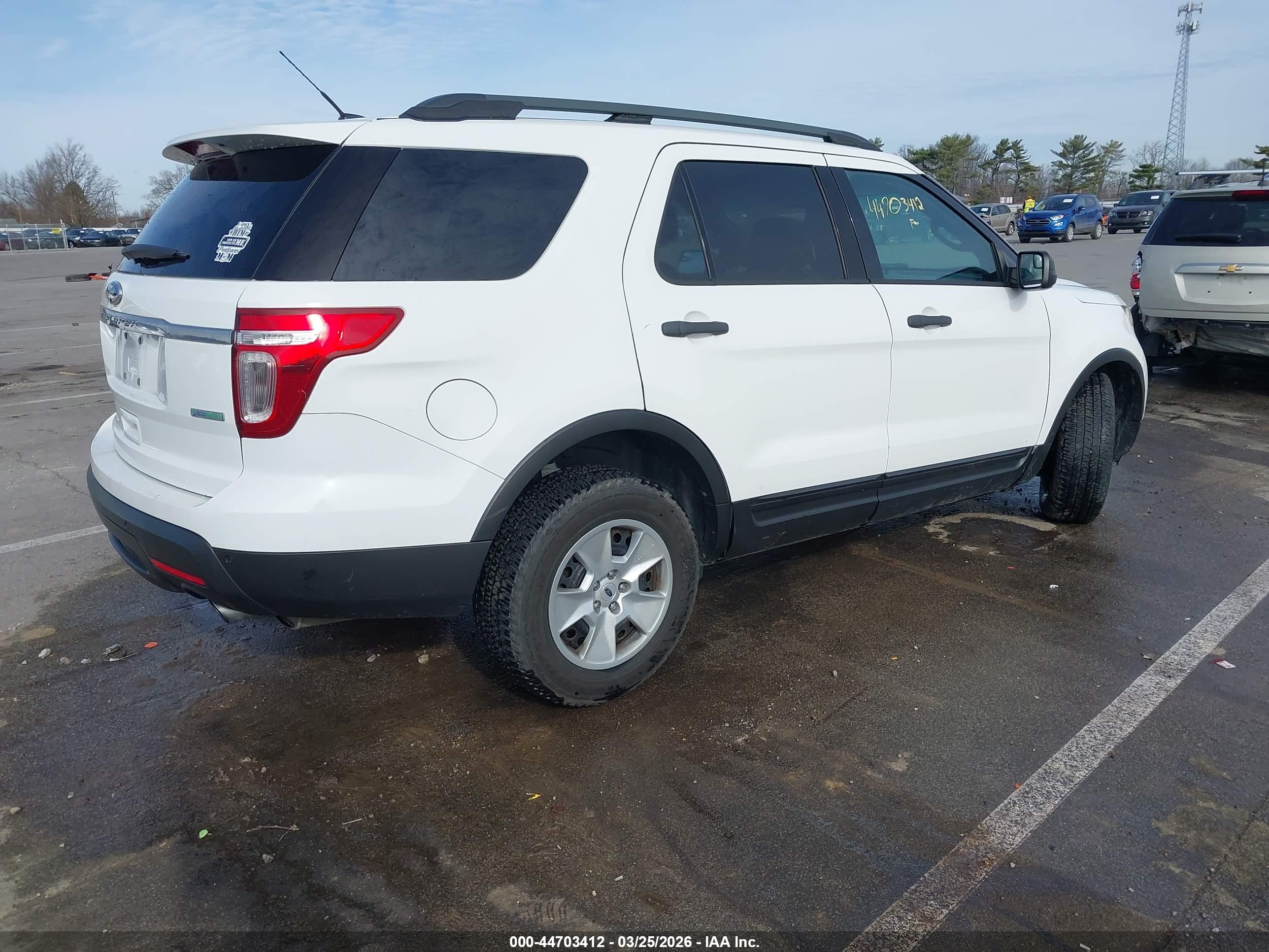 FORD EXPLORER image 4