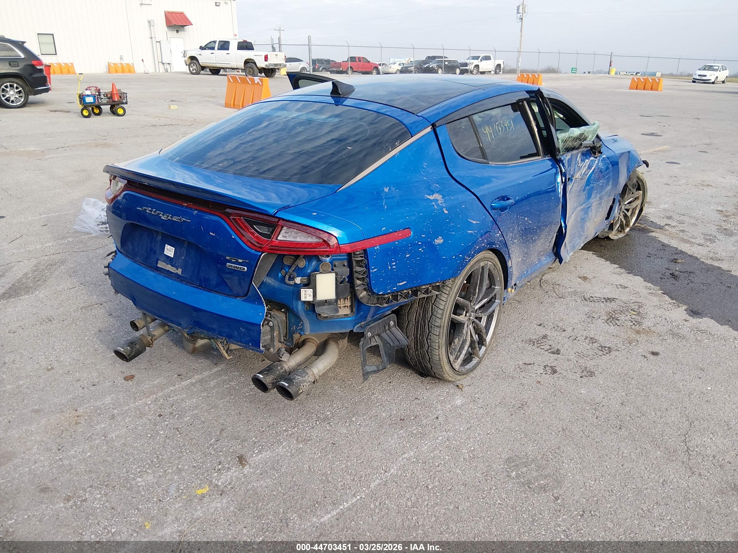 KIA STINGER image 4