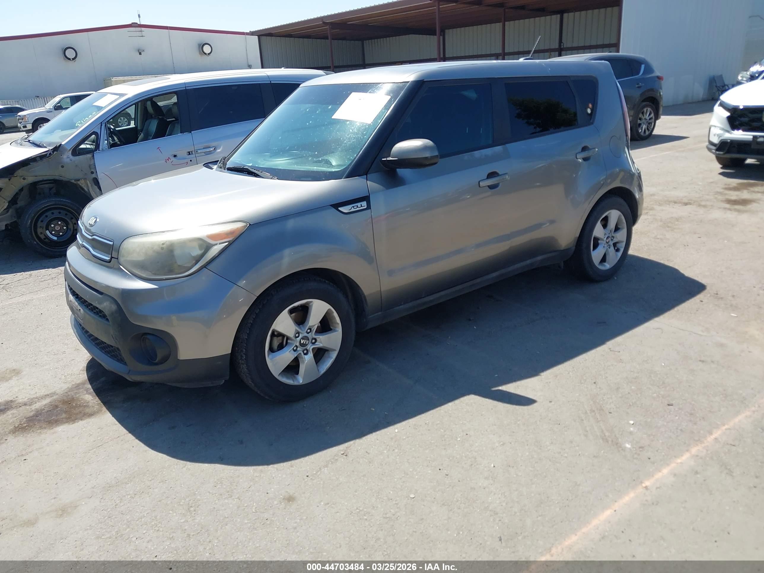 KIA SOUL image 2
