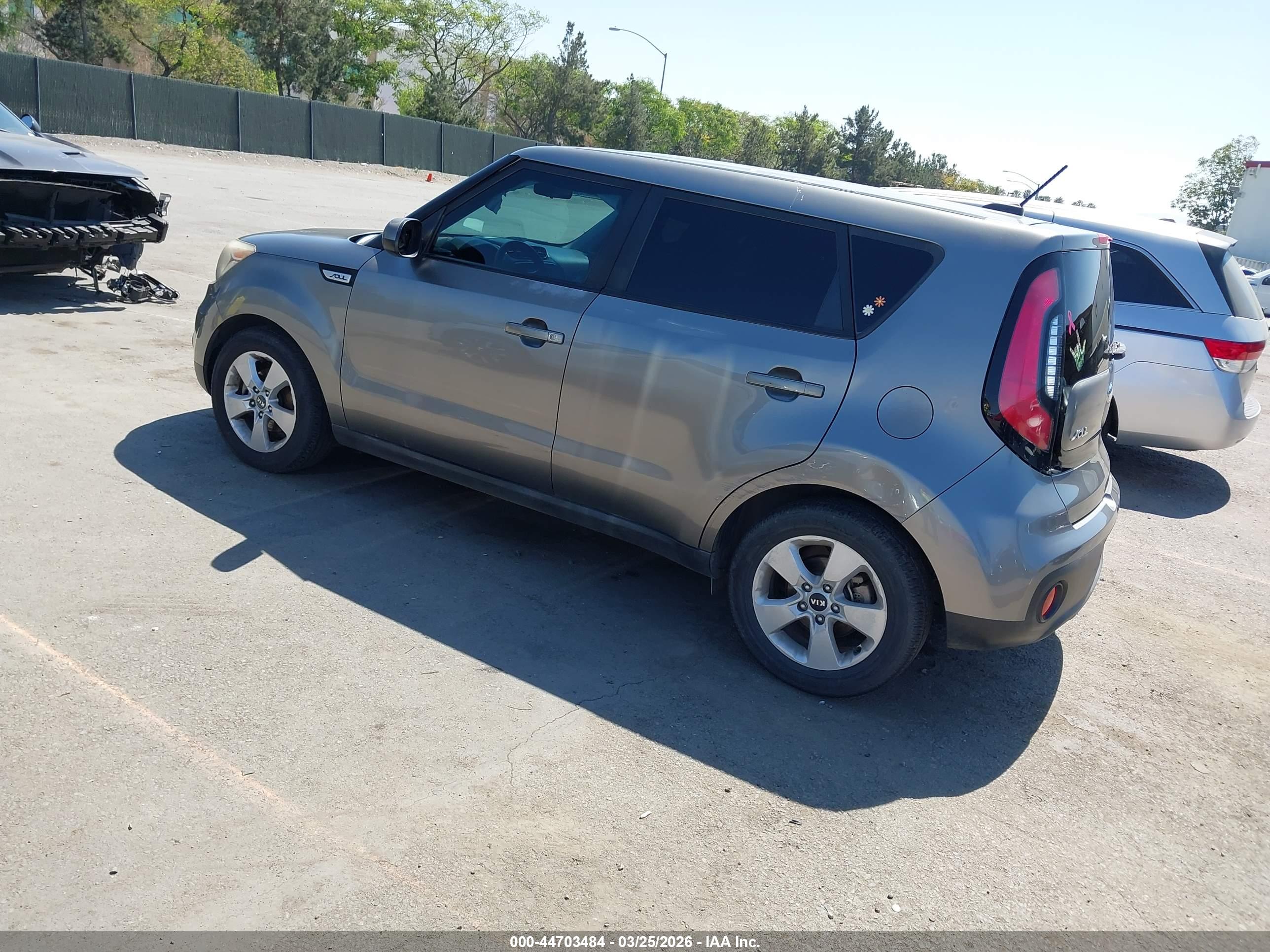 KIA SOUL image 3
