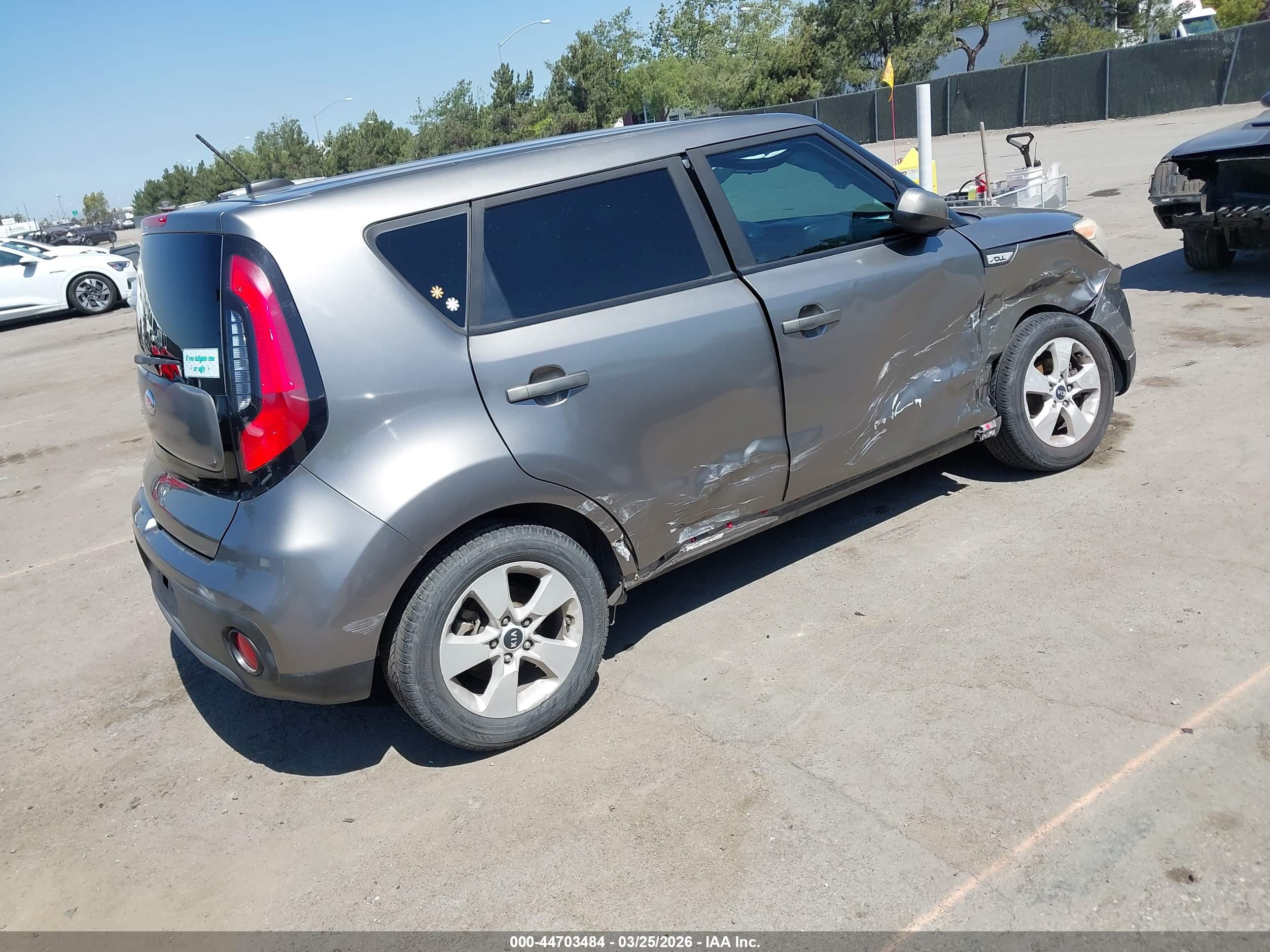 KIA SOUL image 4