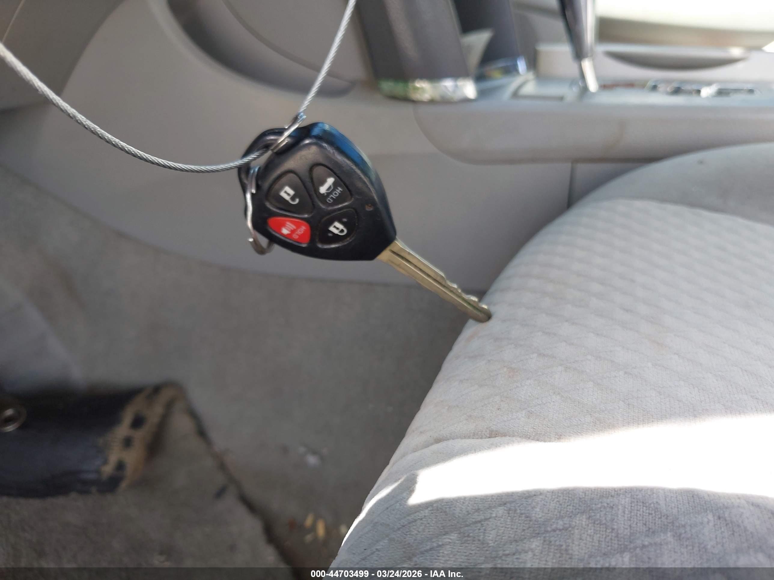 TOYOTA CAMRY image 11