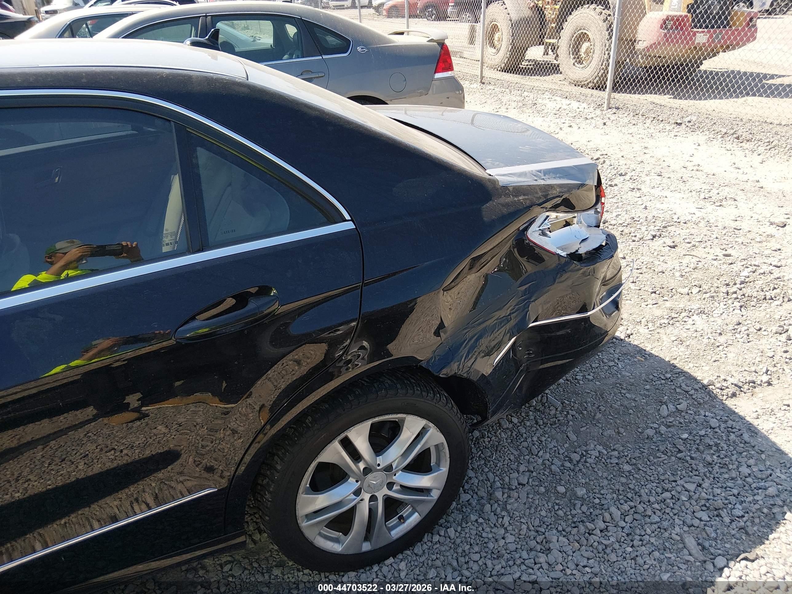 MERCEDES-BENZ E image 6
