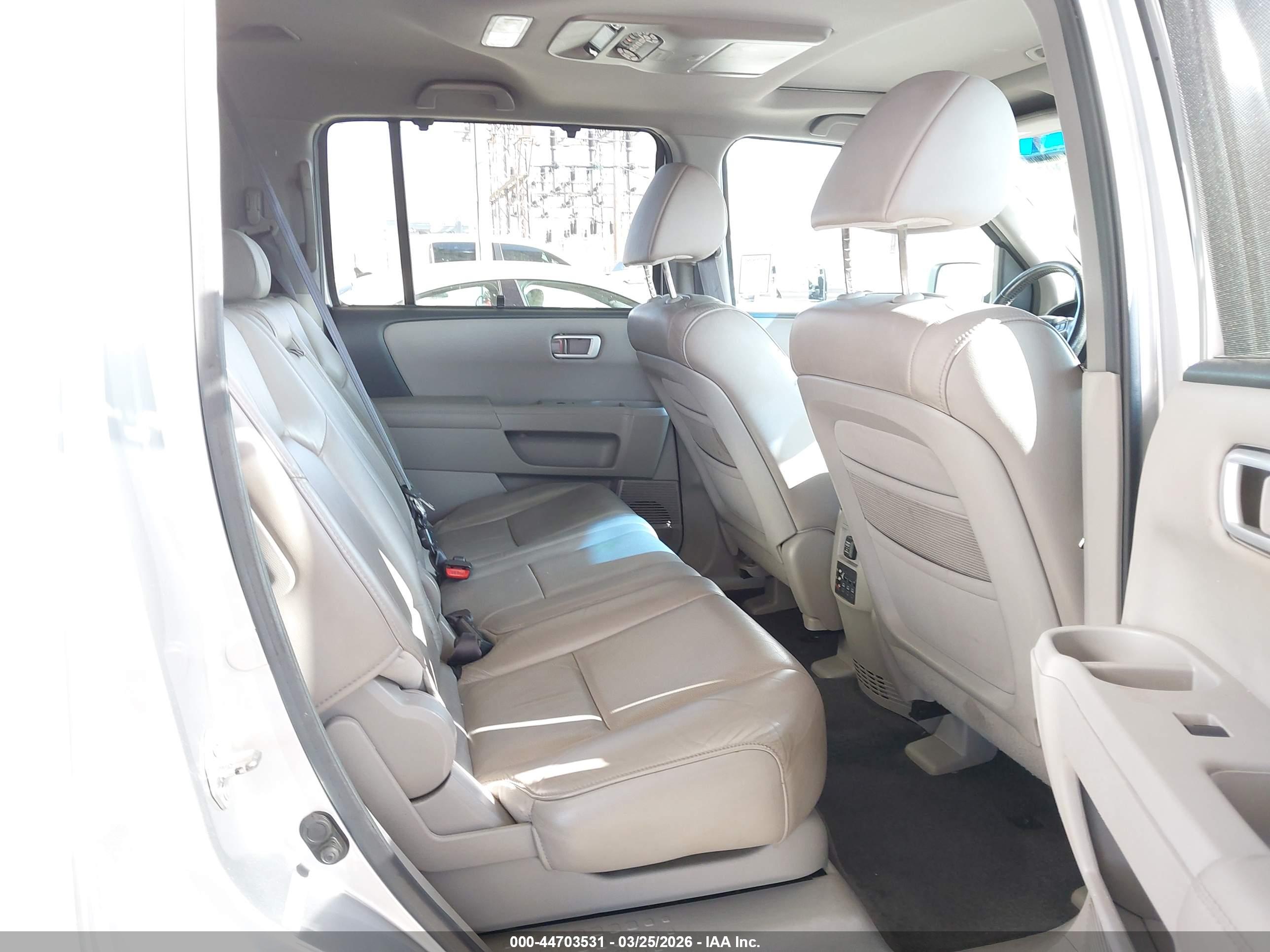 HONDA PILOT image 8